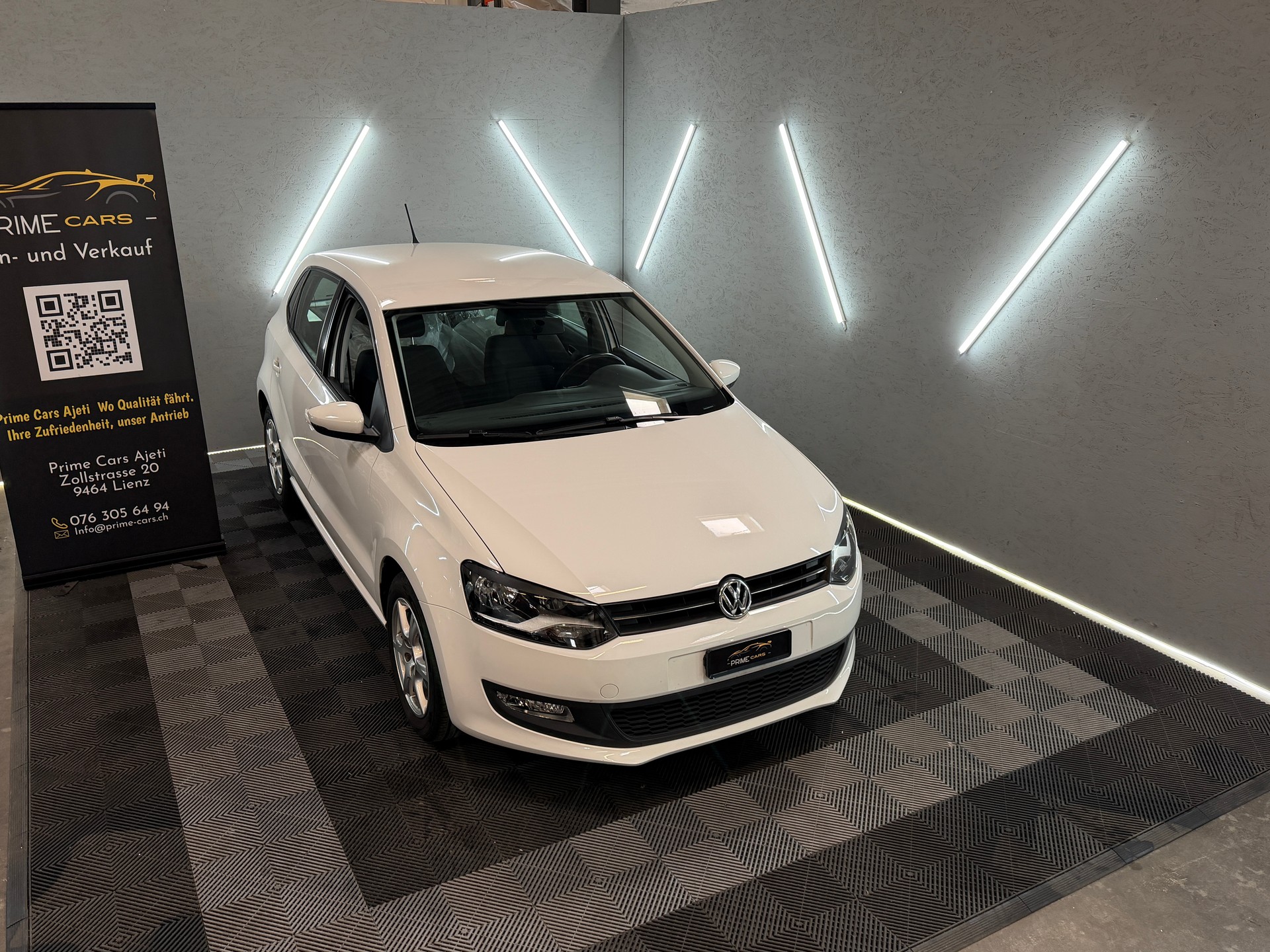 VW Polo 1.2-showroom-element-1