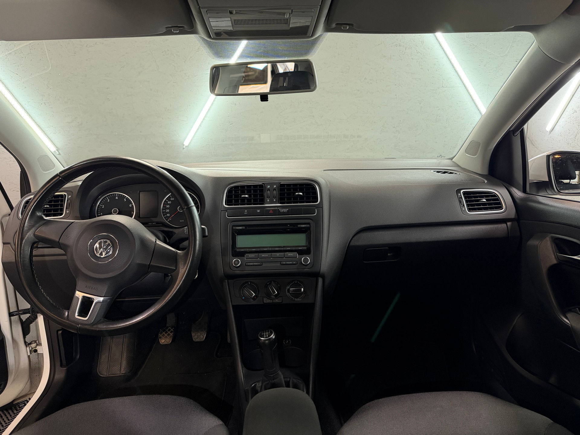VW Polo 1.2-image-11