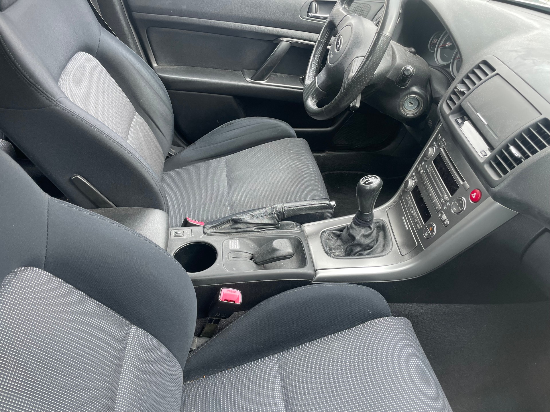 SUBARU Legacy 2.5i AWD Classic-image-4