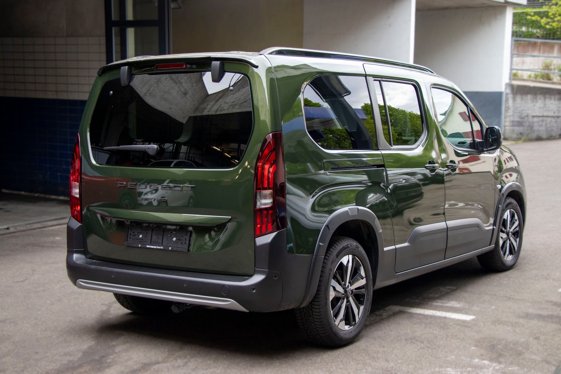 PEUGEOT Rifter Long 1.5 BlueHDi GT EAT8-showroom-element-2