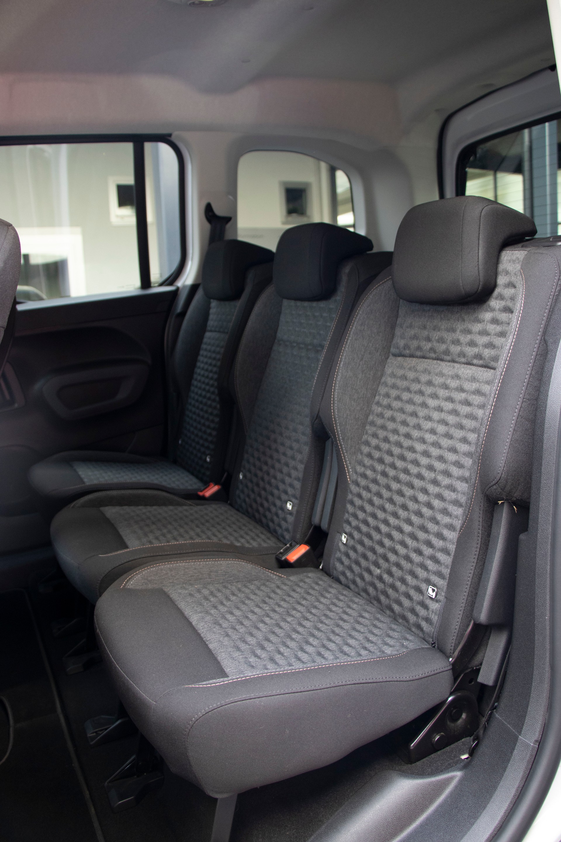 PEUGEOT Rifter Long 1.5 BlueHDi GT EAT8-image-11
