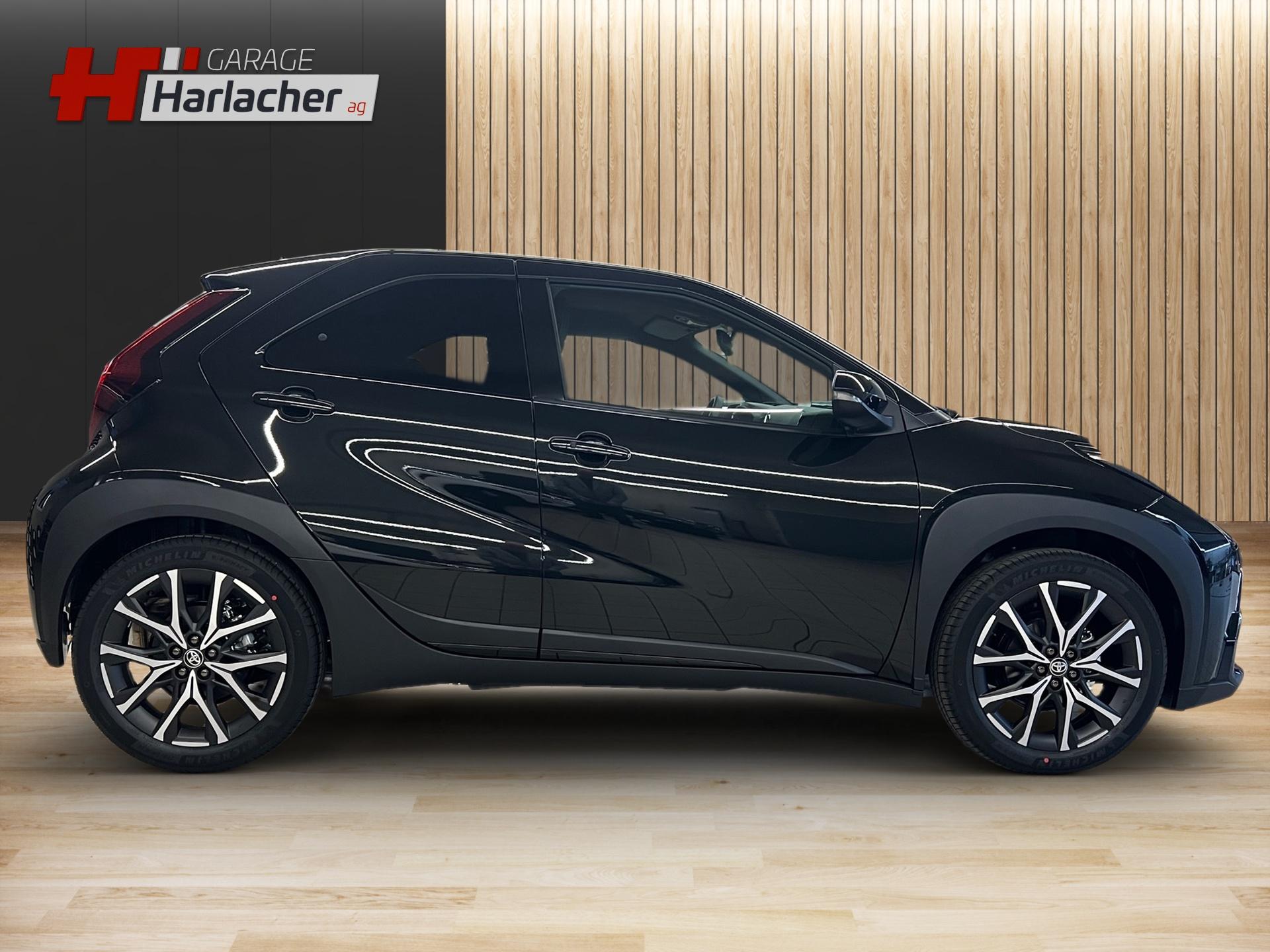 TOYOTA Aygo X 1.5 GR Sport e-CVT-image-3