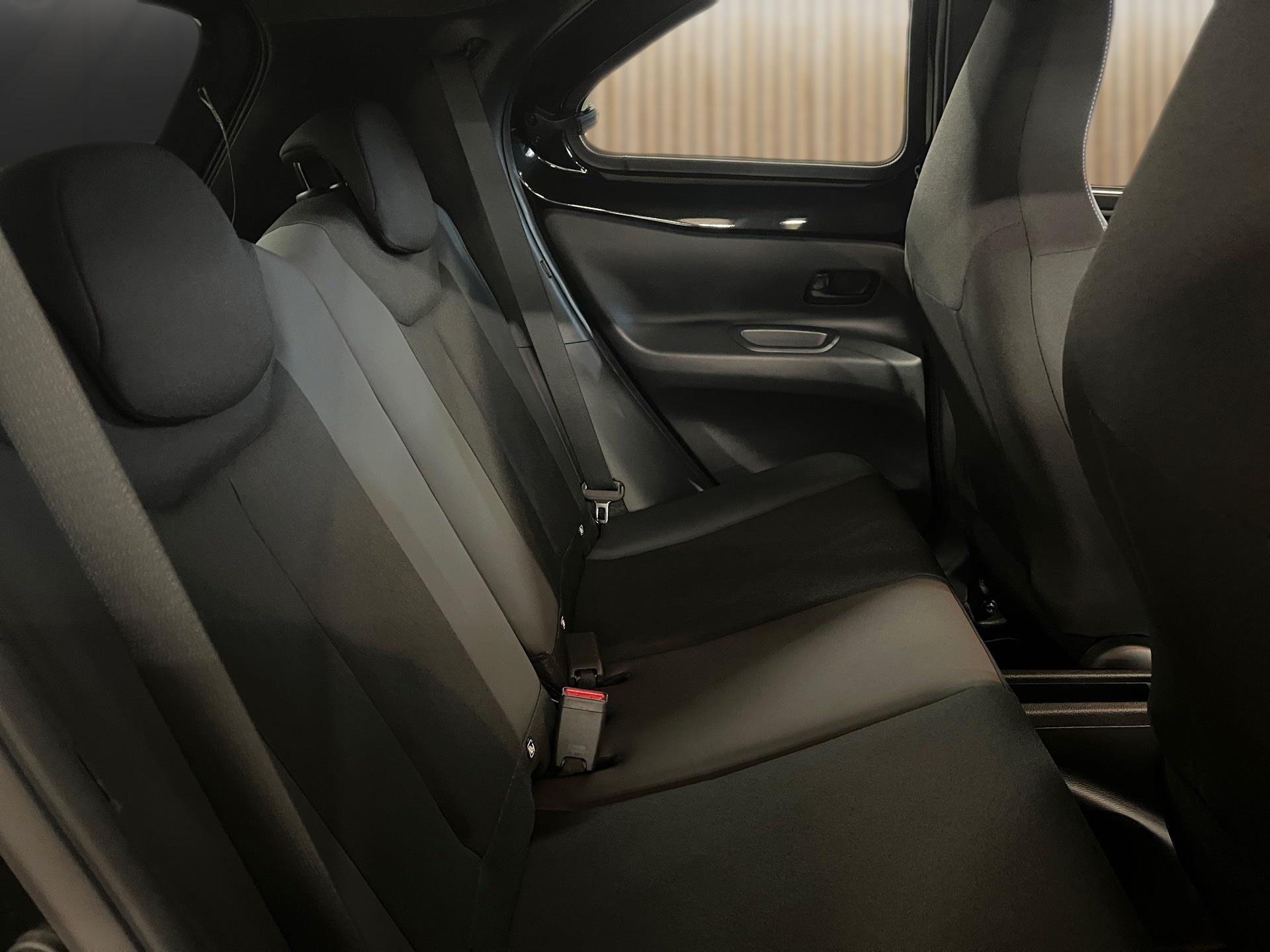 TOYOTA Aygo X 1.5 GR Sport e-CVT-image-14