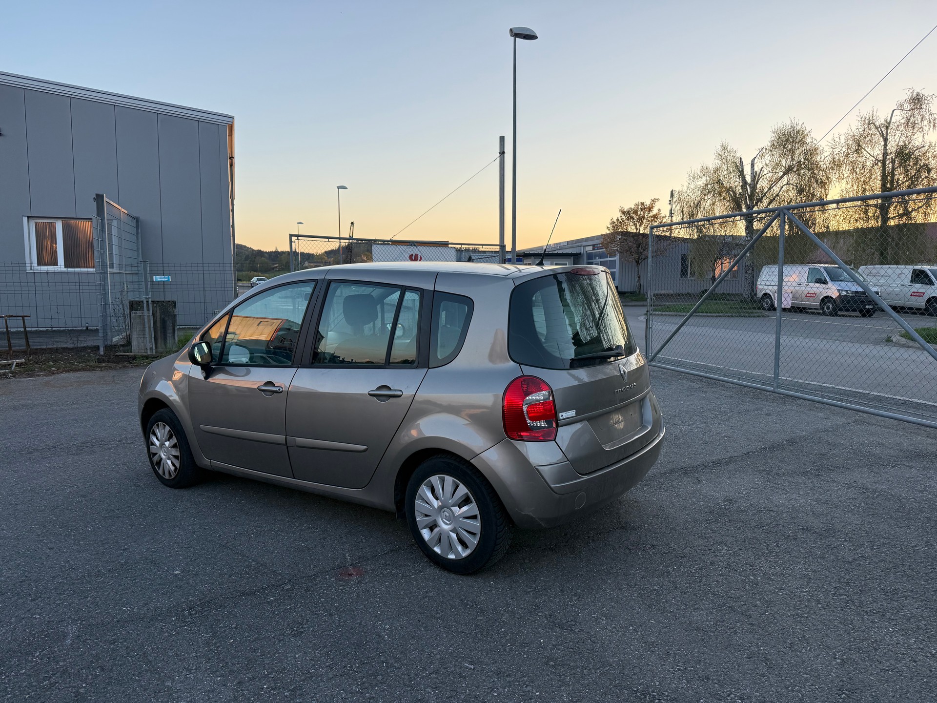 RENAULT Modus 1.2 16V T Yahoo-image-10