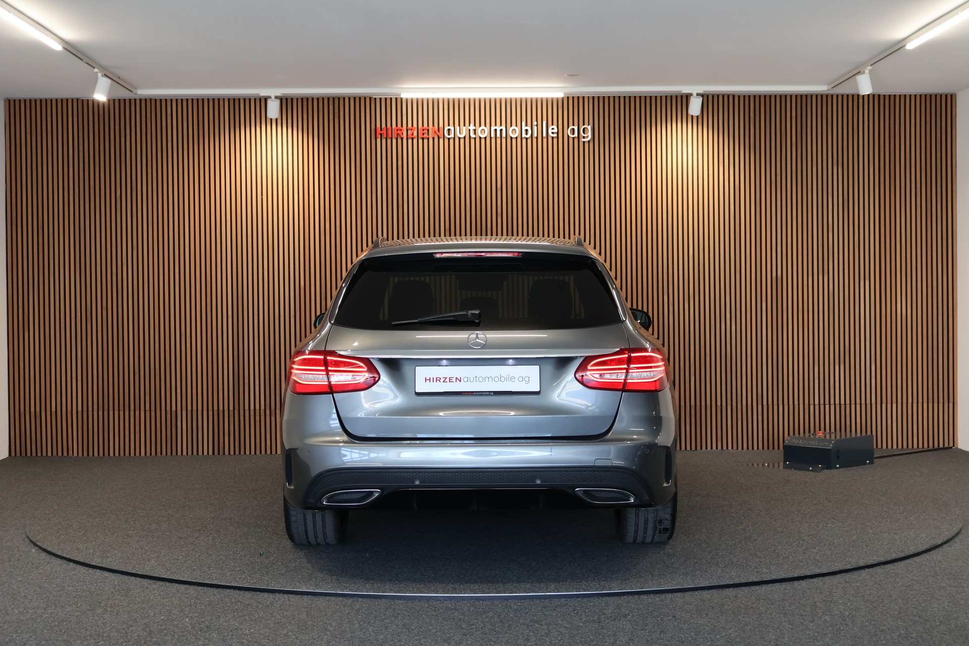 MERCEDES-BENZ C 250 d AMG Line 4Matic 9G-Tronic-showroom-element-3