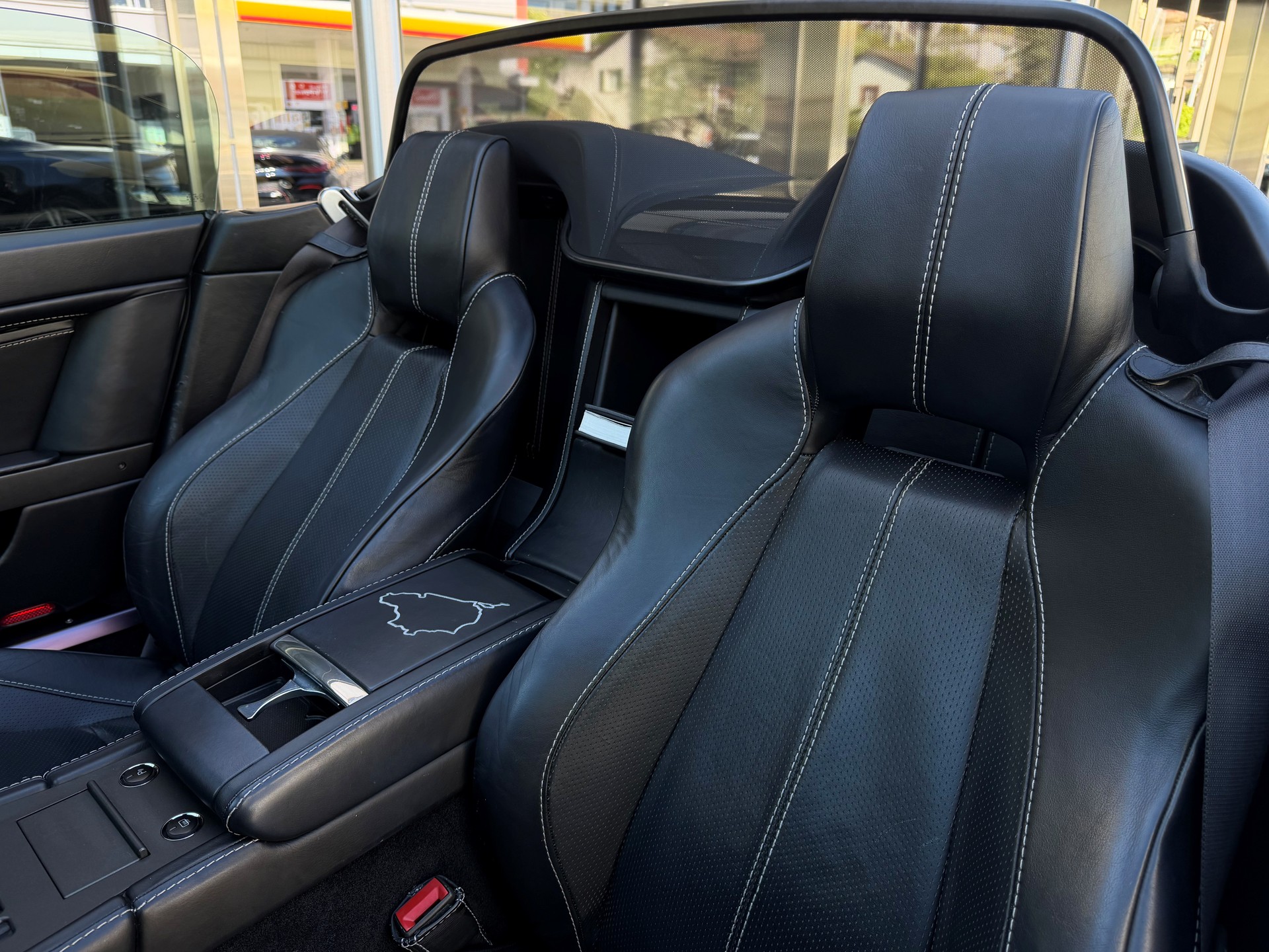 ASTON MARTIN V8 Vantage 4.3 N400-image-8