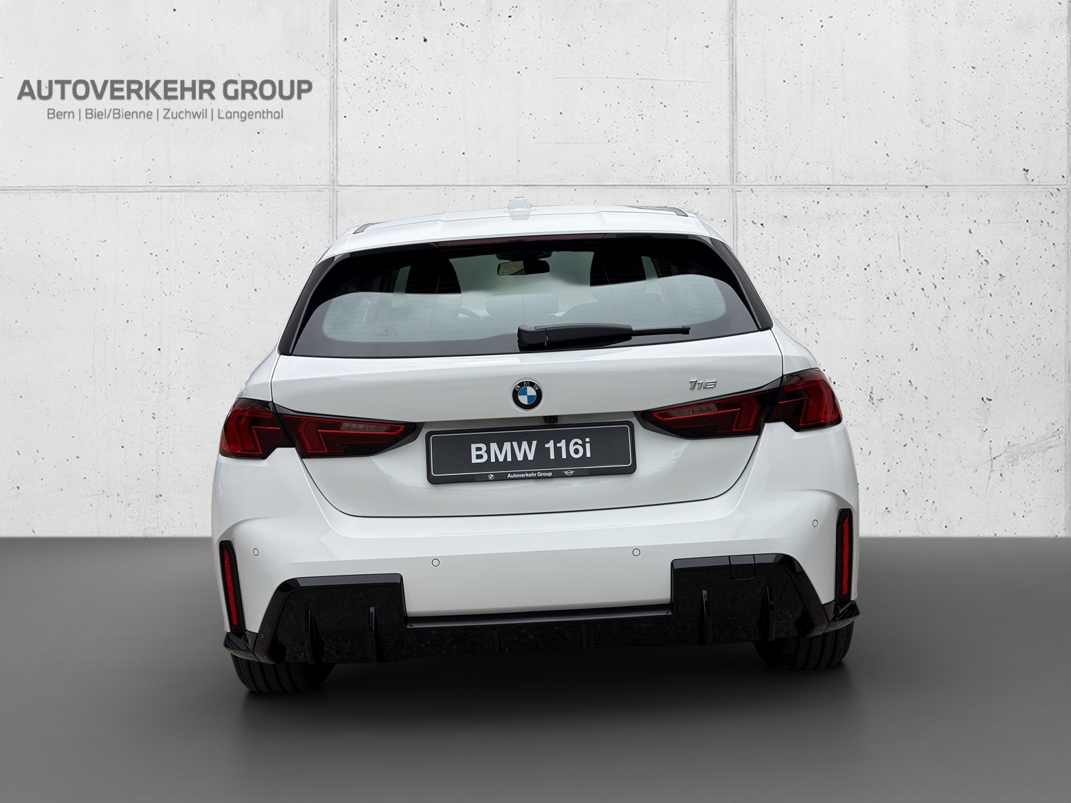 BMW 116 Steptronic-showroom-element-3