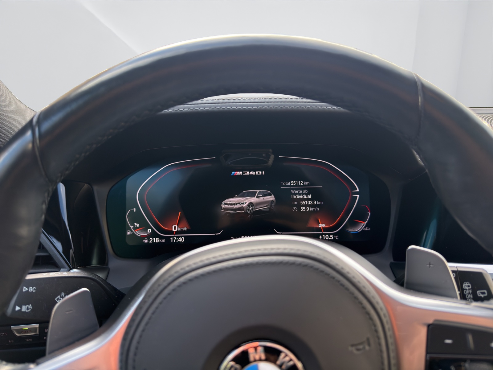 BMW M340i xDrive Touring-image-18