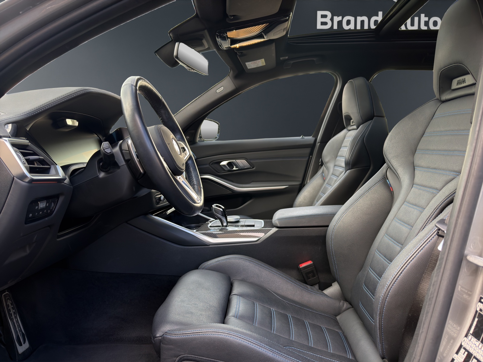 BMW M340i xDrive Touring-image-10