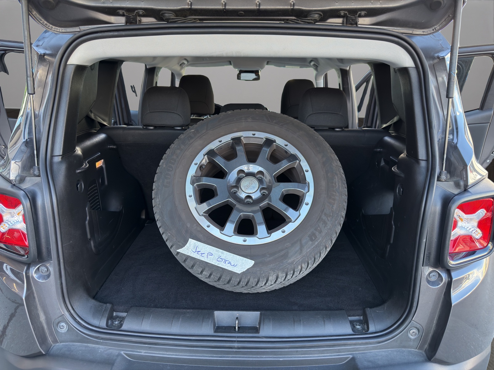 JEEP Renegade 1.0 Turbo Night Eagle-image-18