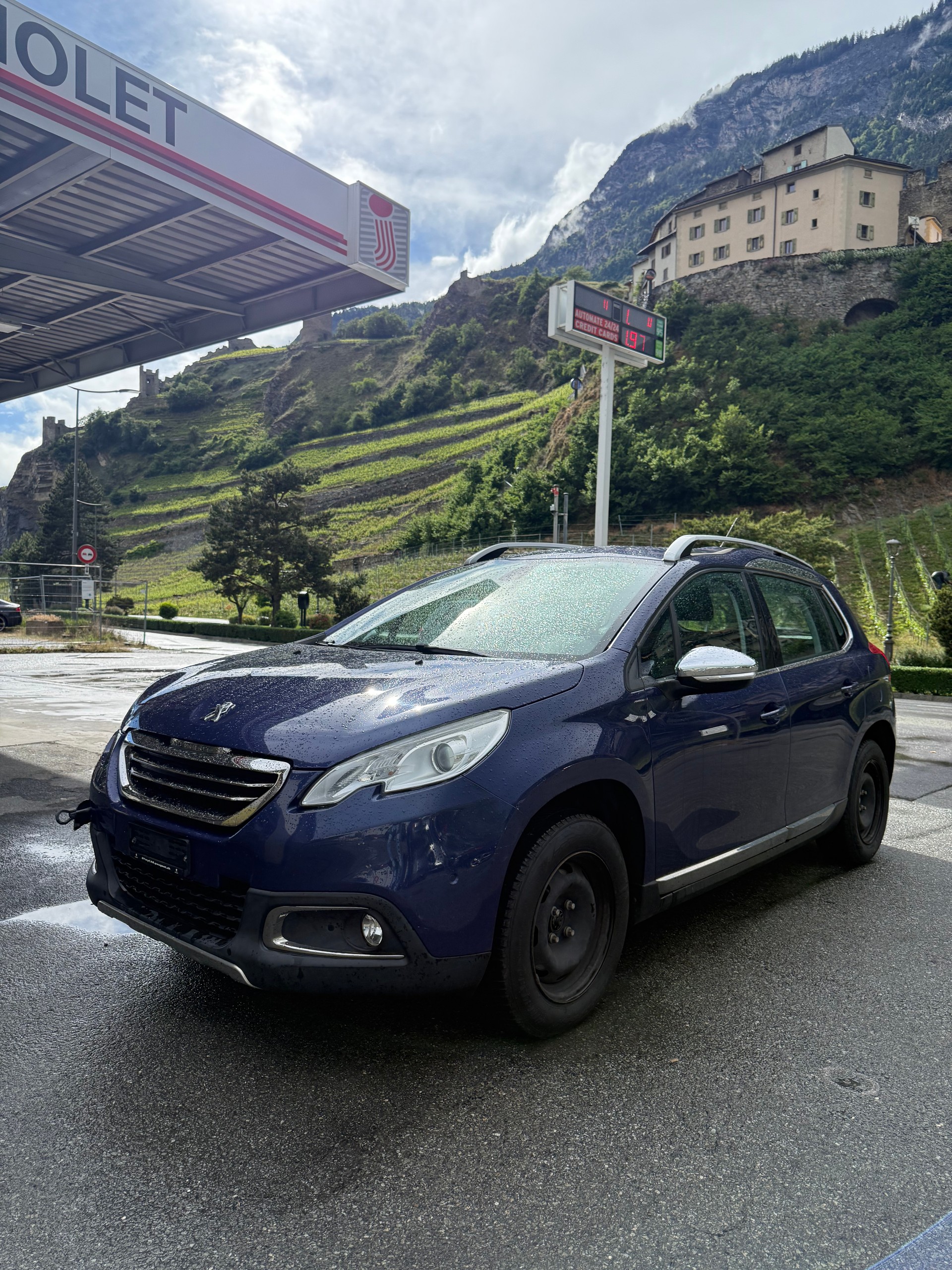 PEUGEOT 2008 1.2 PureTech Active-image-3