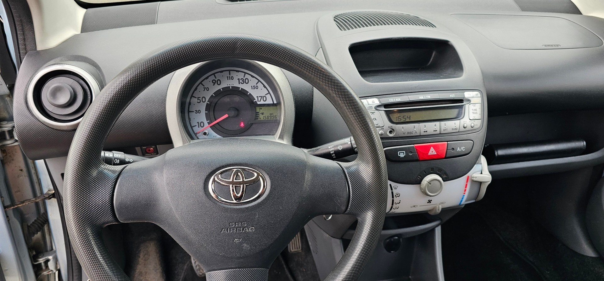 TOYOTA Aygo 1.0 Linea Sol-image-4