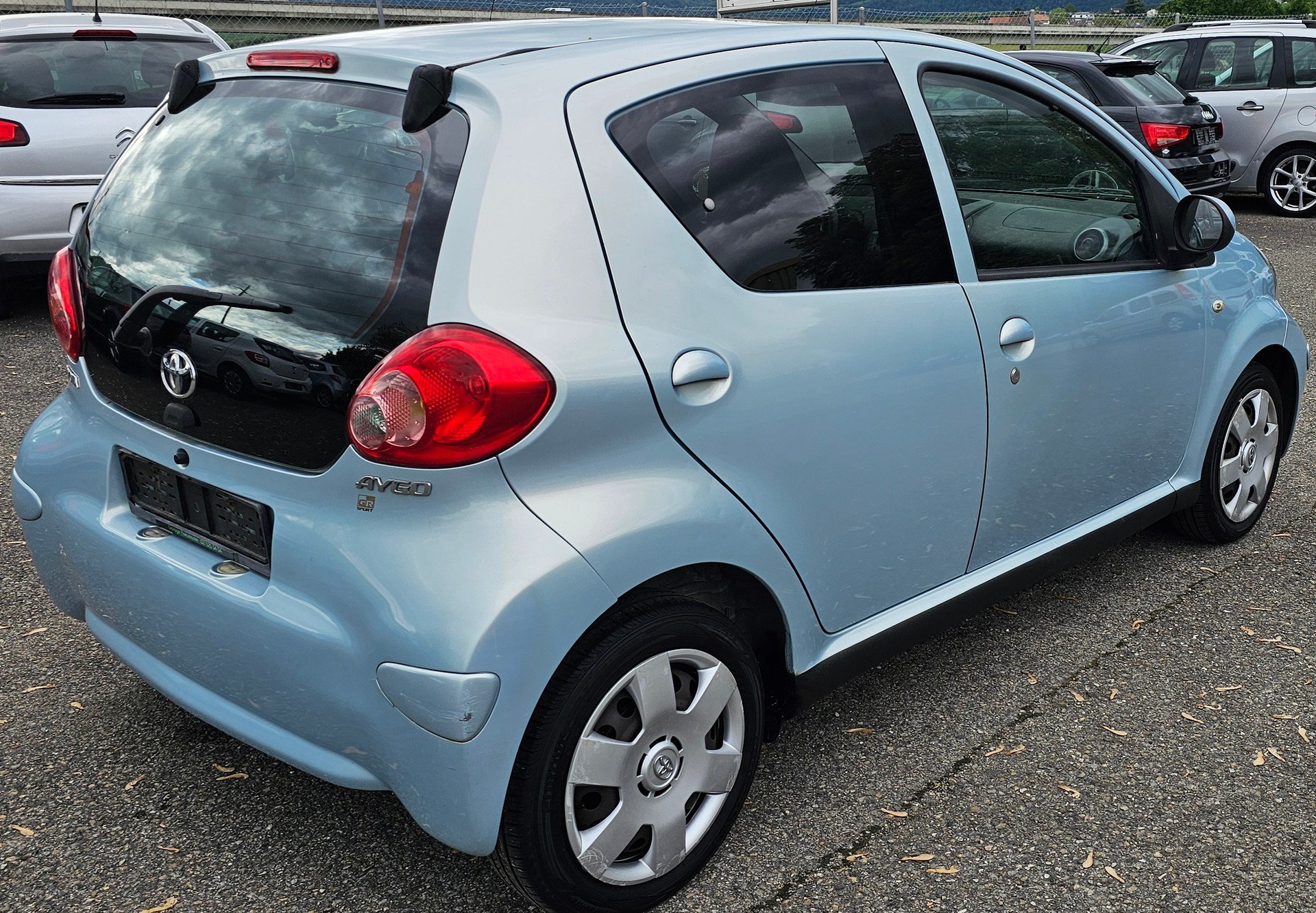 TOYOTA Aygo 1.0 Linea Sol-image-2