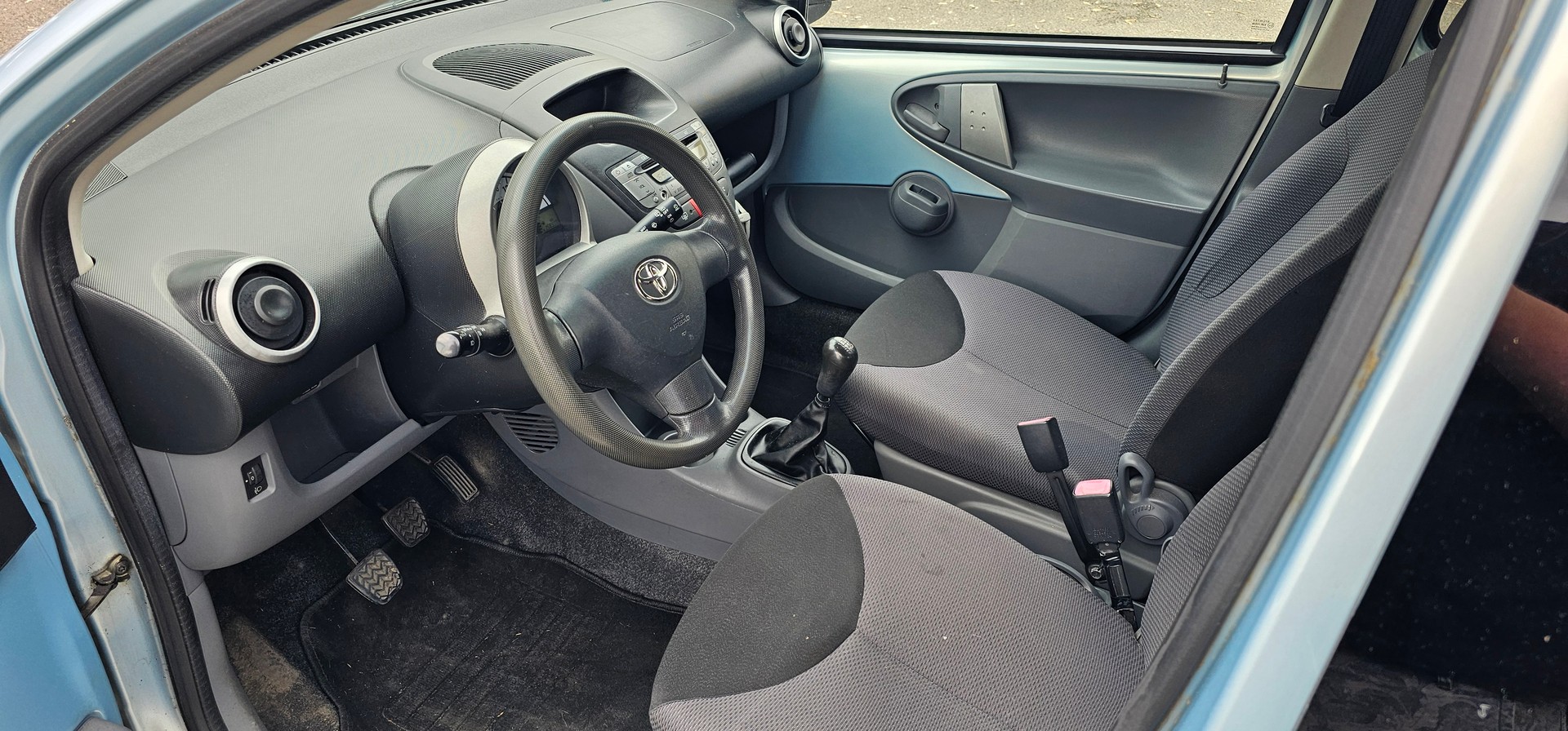 TOYOTA Aygo 1.0 Linea Sol-image-5