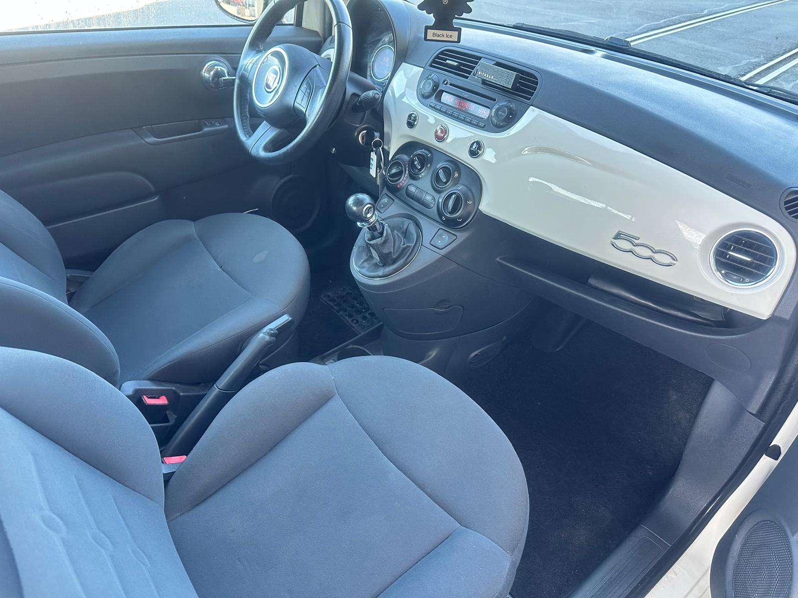 FIAT 500 1.2 Lounge-image-10