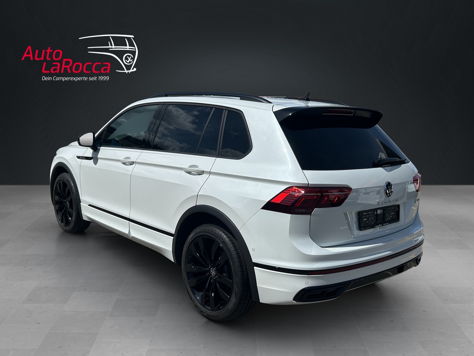 VW Tiguan 2.0TSI R-Line 4Motion DSG-showroom-element-2