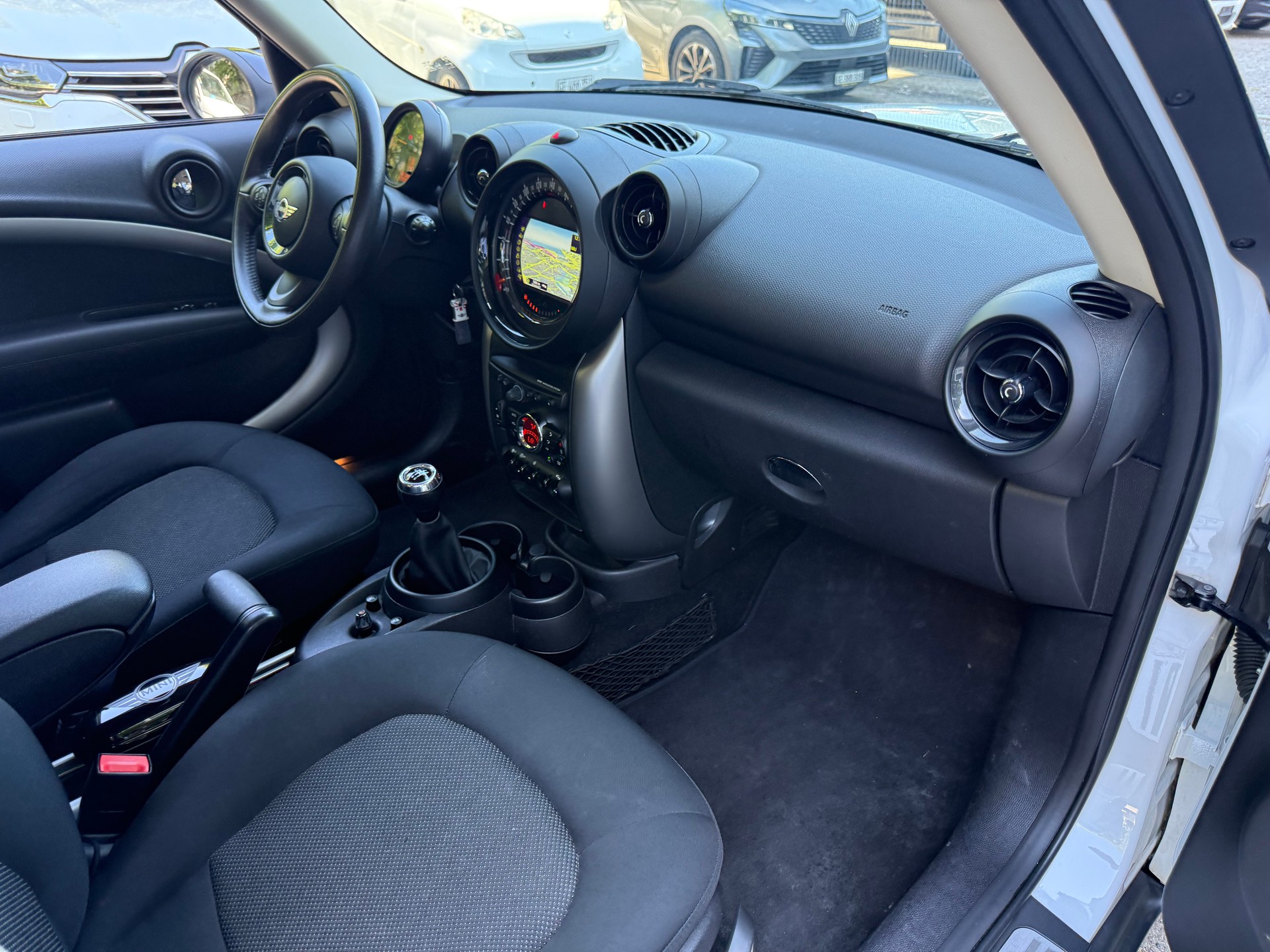 MINI Countryman Cooper ALL4 by Burton-image-13