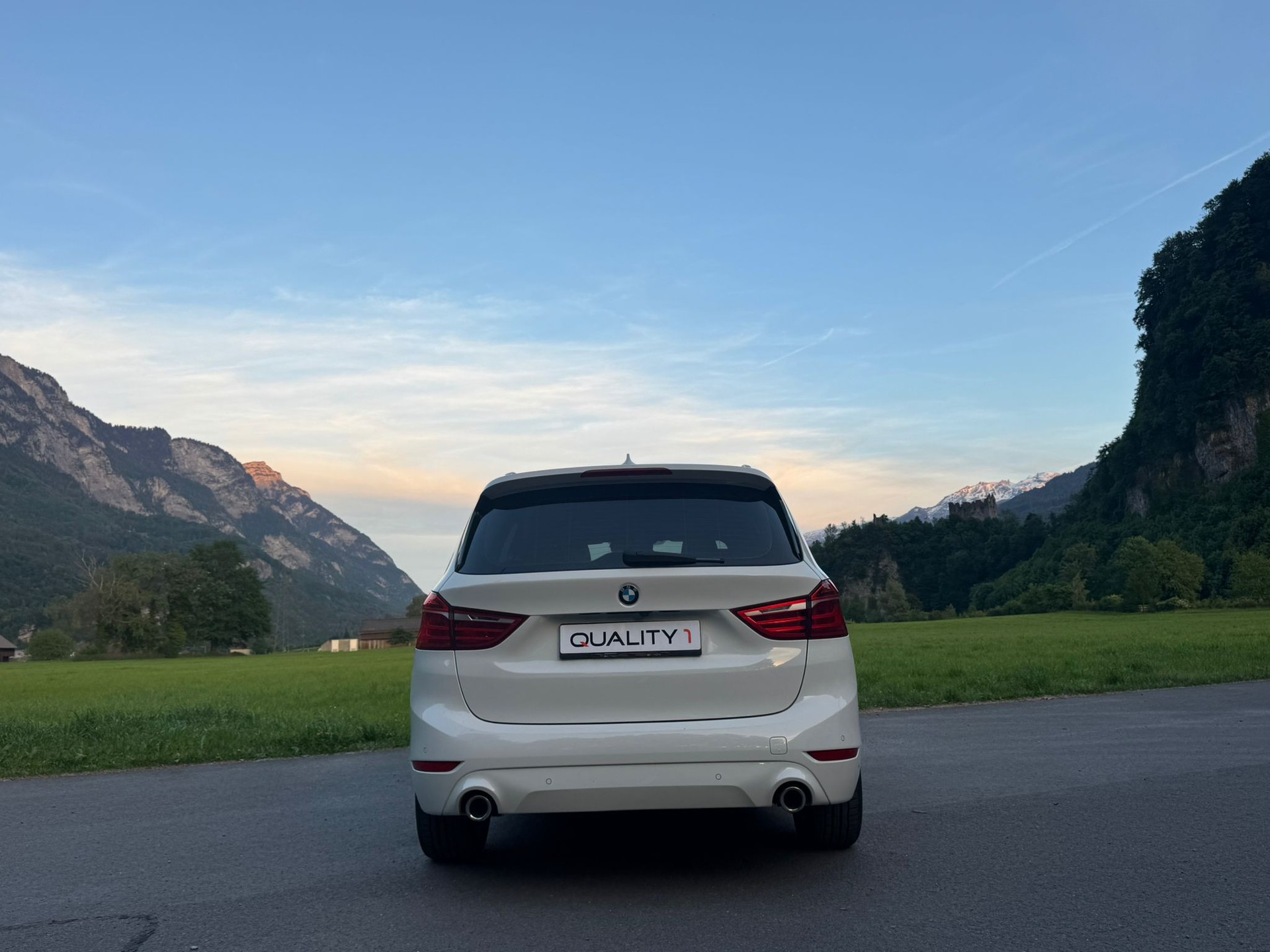 BMW 218d xDrive Gran Tourer Swiss Adv. Sport Stept.-image-8