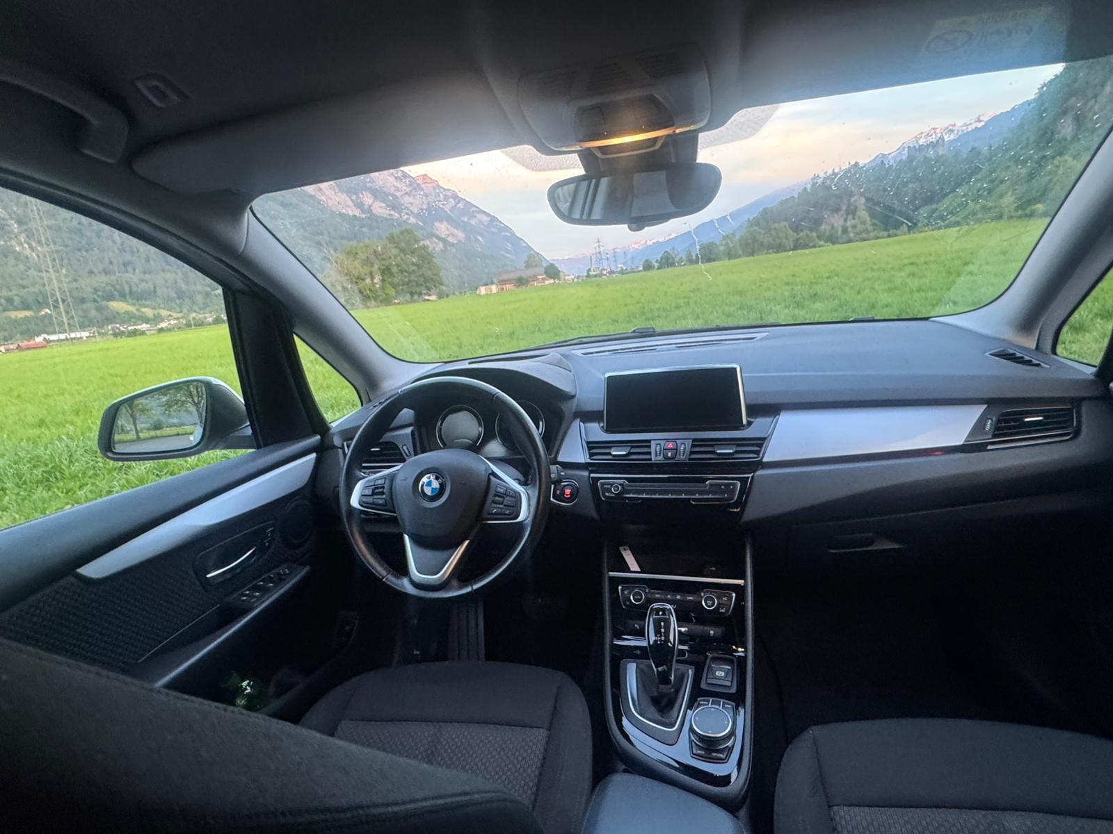 BMW 218d xDrive Gran Tourer Swiss Adv. Sport Stept.-image-16