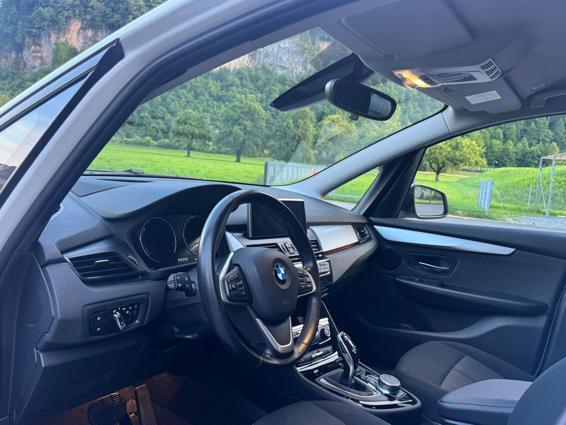 BMW 218d xDrive Gran Tourer Swiss Adv. Sport Stept.-image-21