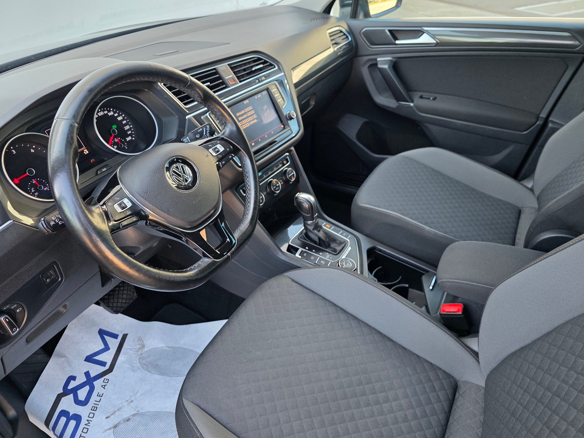 VW Tiguan 2.0 TDI SCR Comfortline 4Motion DSG-image-13