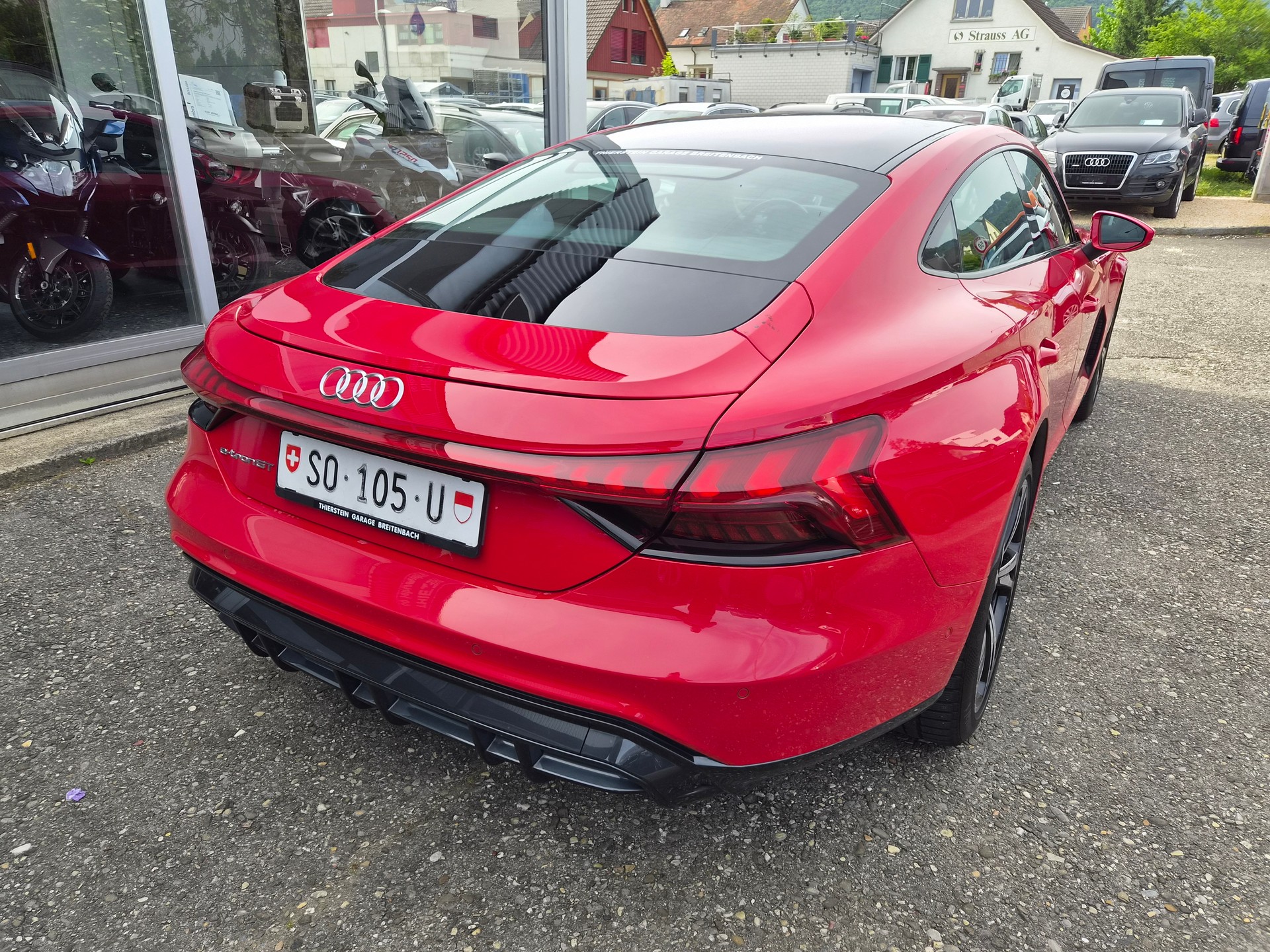 AUDI e-tron GT quattro-image-8