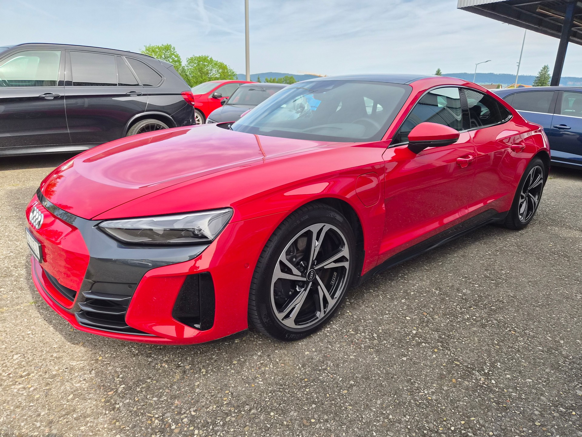 AUDI e-tron GT quattro-image-4