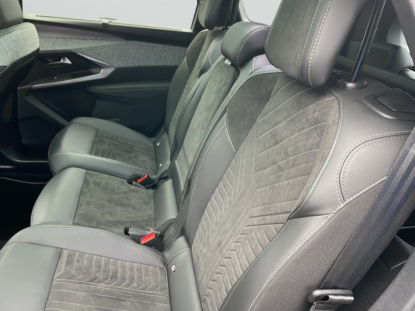 PEUGEOT 5008 145 e-DCS6 GT-image-7