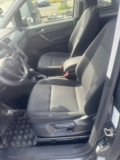 VW Caddy Maxi 2.0 TDI Trendline DSG-image-10