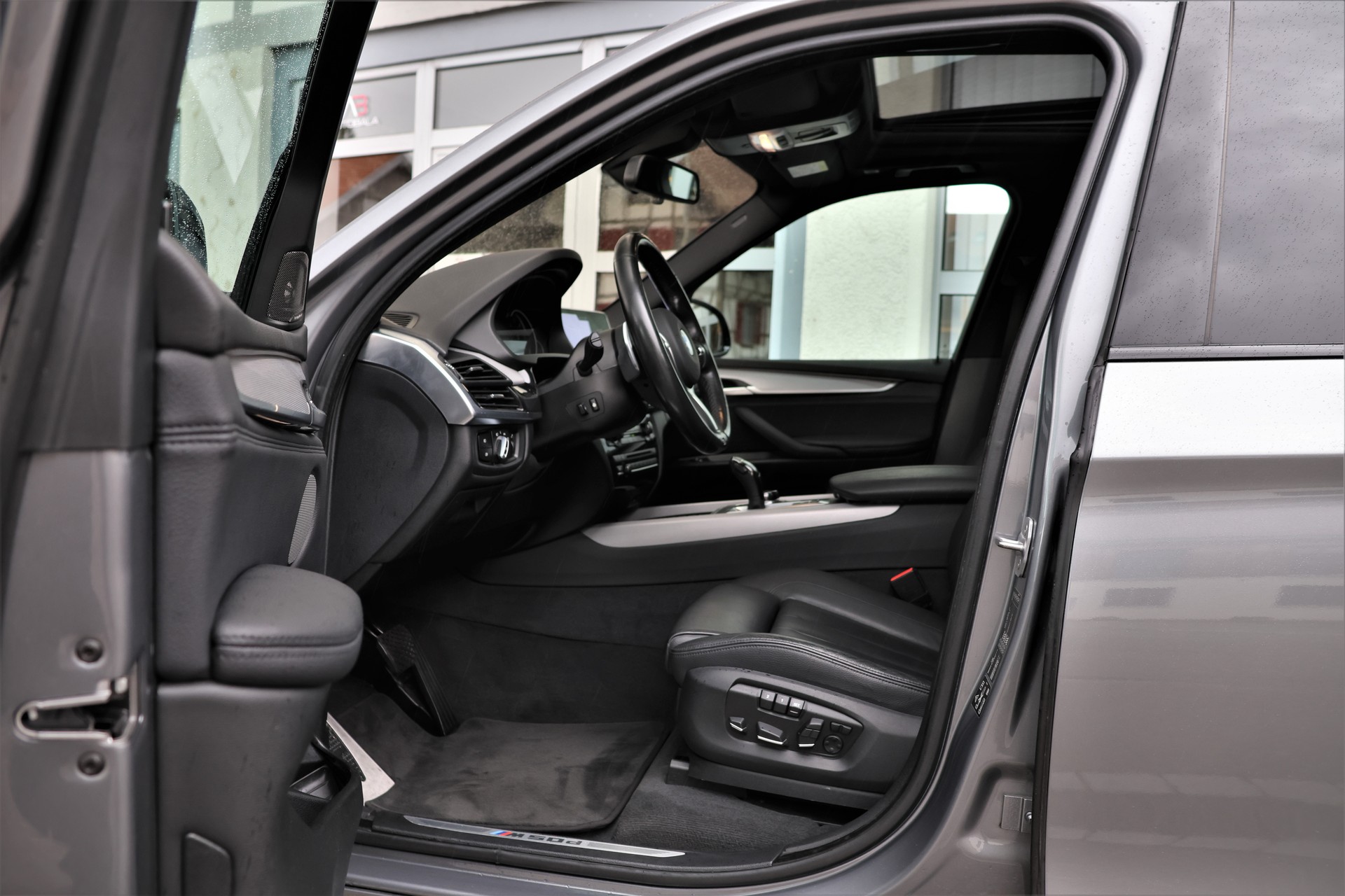 BMW X5 xDrive M50d Steptronic (CH) 7 Plätzer + 3.5T AHK-image-7