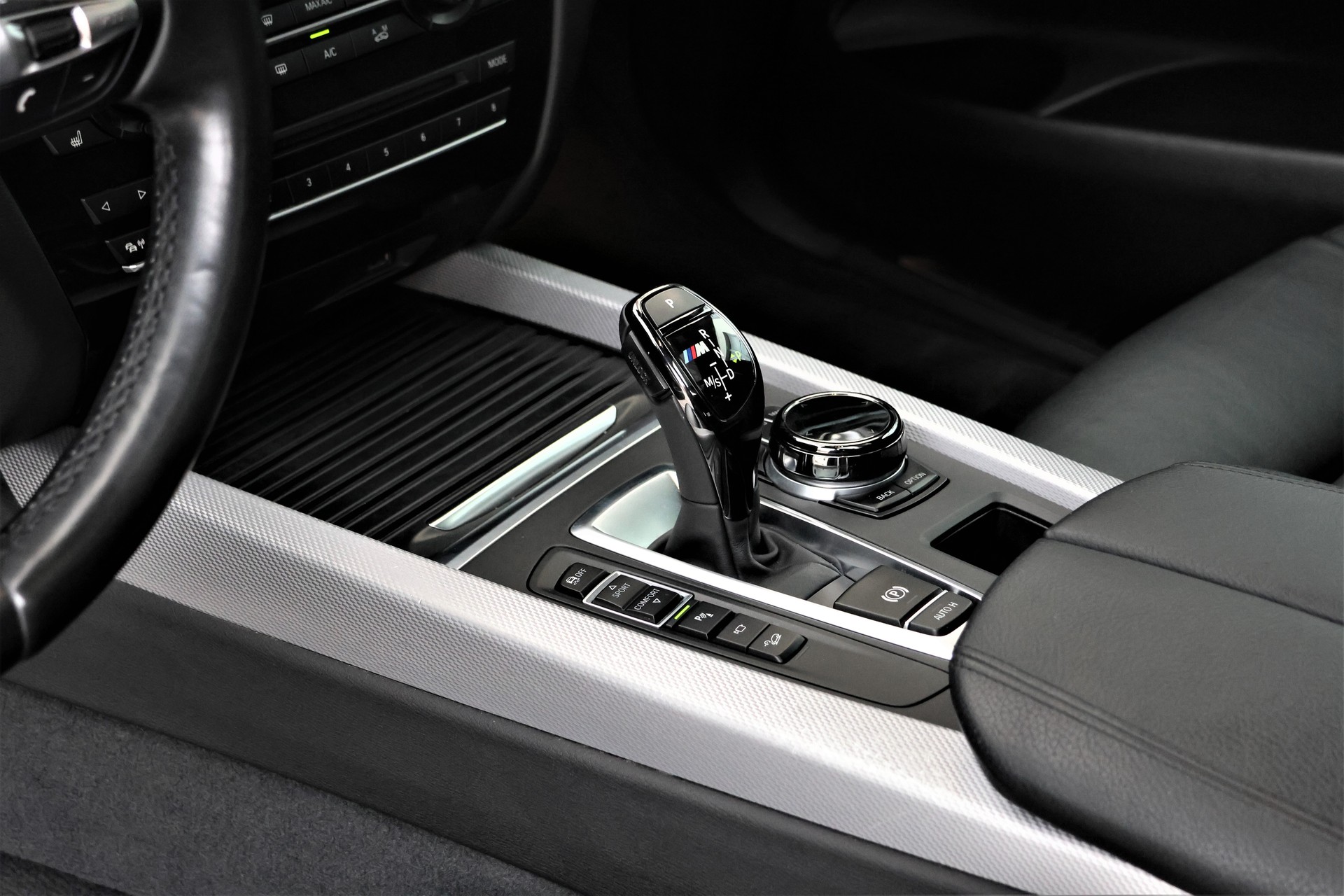 BMW X5 xDrive M50d Steptronic (CH) 7 Plätzer + 3.5T AHK-image-9