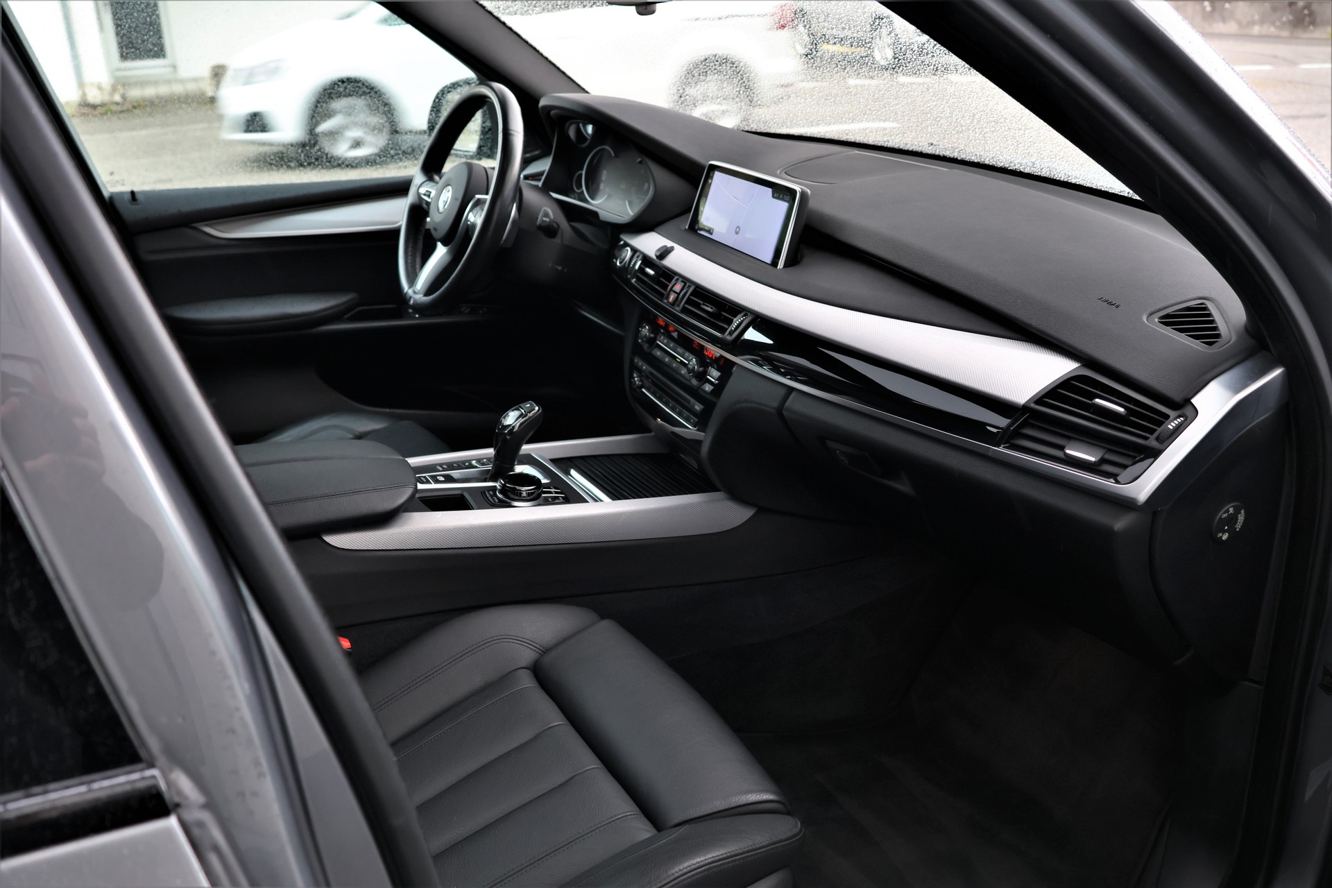 BMW X5 xDrive M50d Steptronic (CH) 7 Plätzer + 3.5T AHK-image-18
