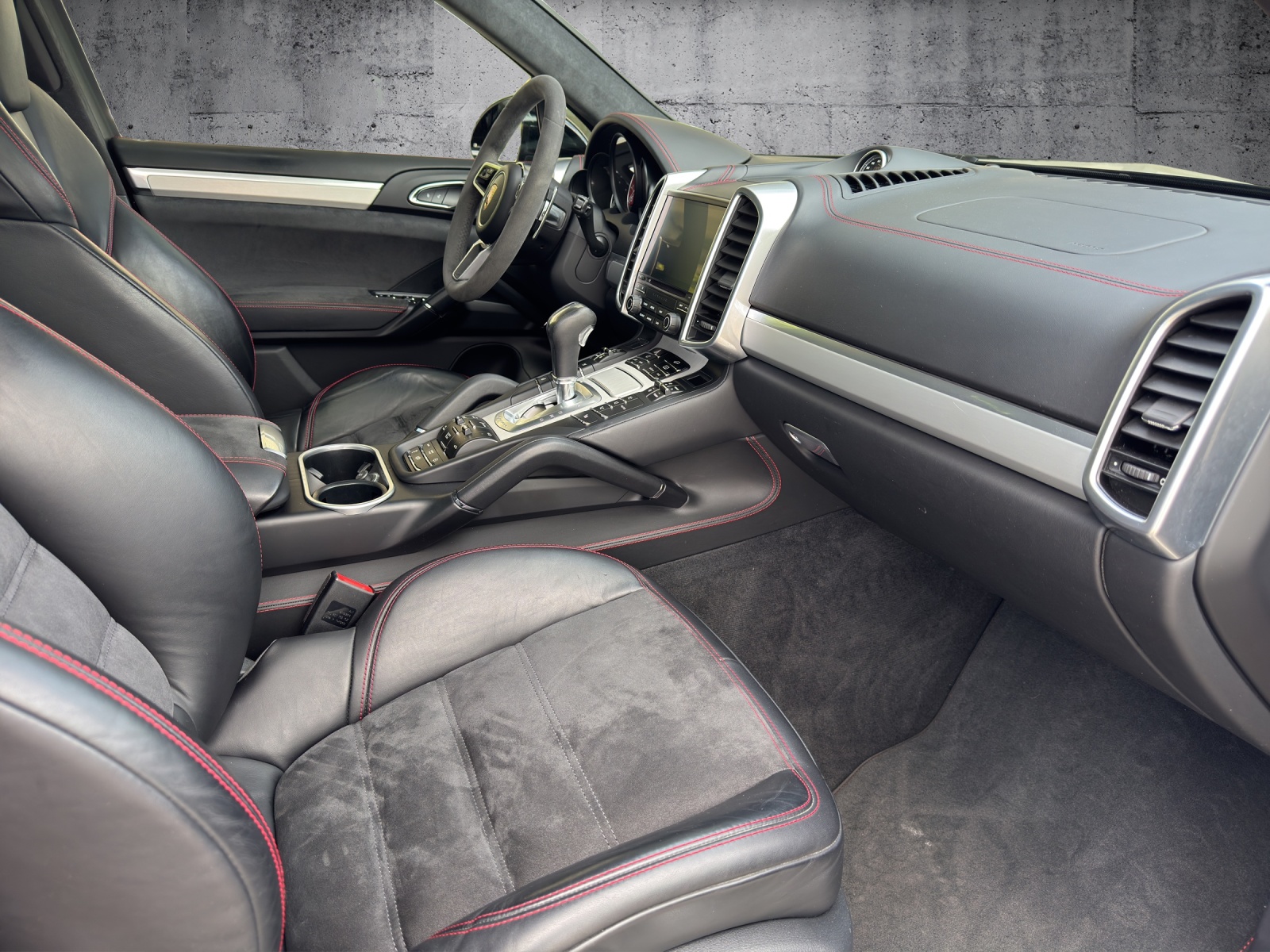 PORSCHE Cayenne GTS * CH-Fahrzeug aus 1. Hand*-image-21