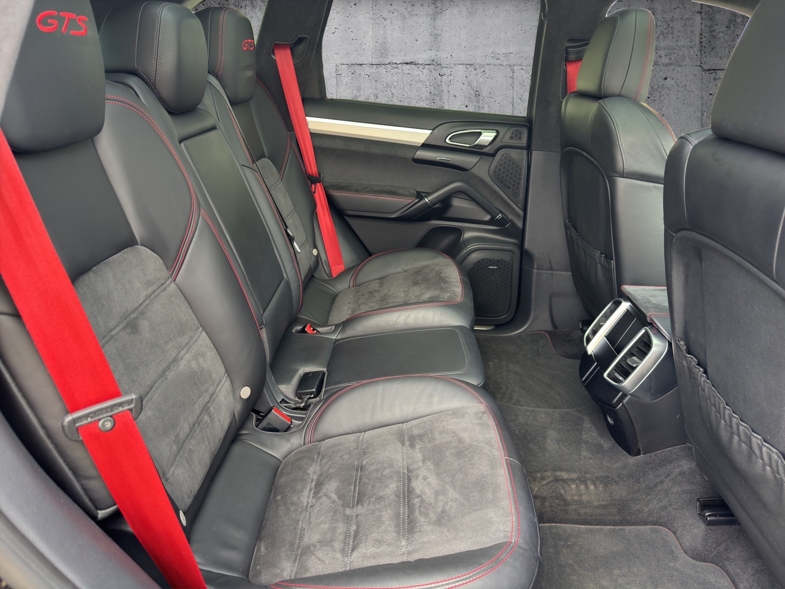 PORSCHE Cayenne GTS * CH-Fahrzeug aus 1. Hand*-image-24