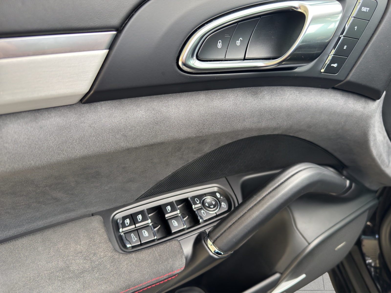 PORSCHE Cayenne GTS * CH-Fahrzeug aus 1. Hand*-image-20
