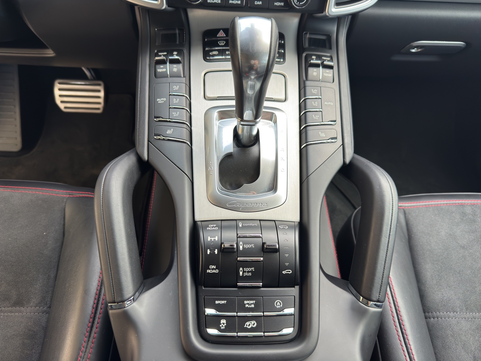 PORSCHE Cayenne GTS * CH-Fahrzeug aus 1. Hand*-image-19