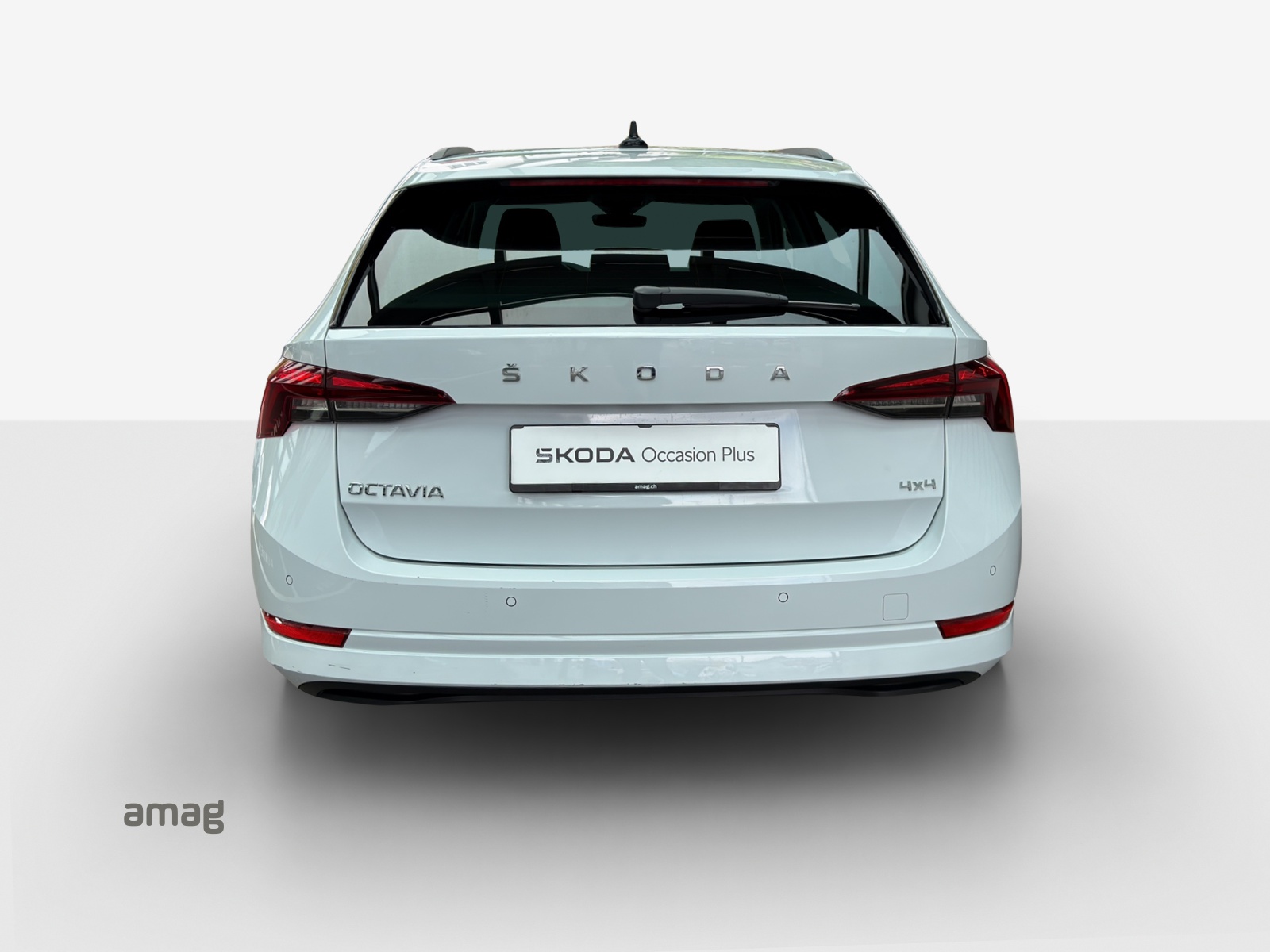 SKODA Octavia Combi 2.0 TSI Ambition DSG 4x4-image-3