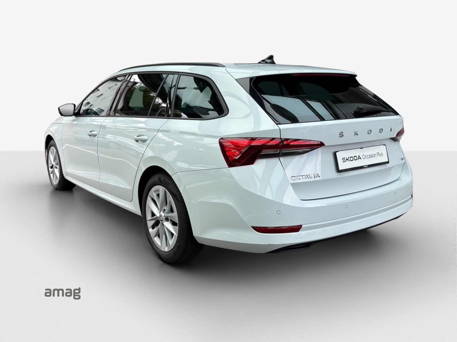 SKODA Octavia Combi 2.0 TSI Ambition DSG 4x4-showroom-element-2