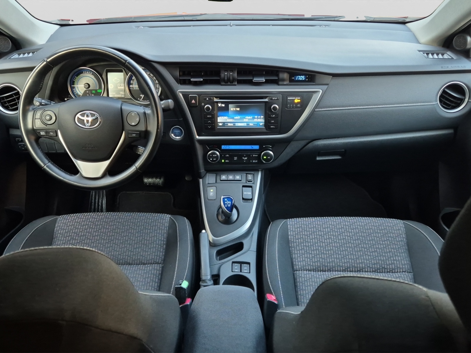 TOYOTA Auris 1.8 16V HSD Linea Trend-image-12