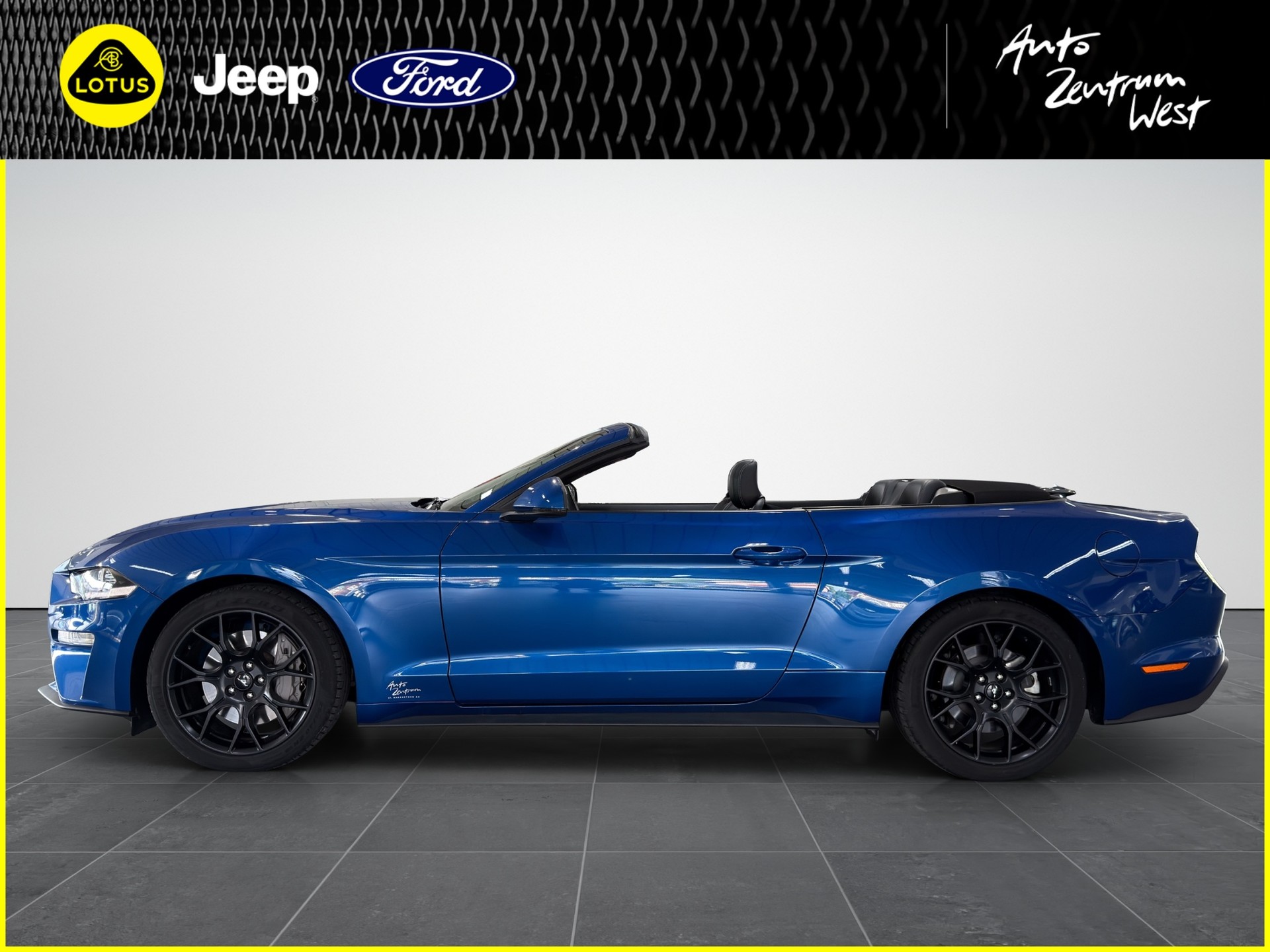 FORD Mustang Convertible 2.3-showroom-element-1