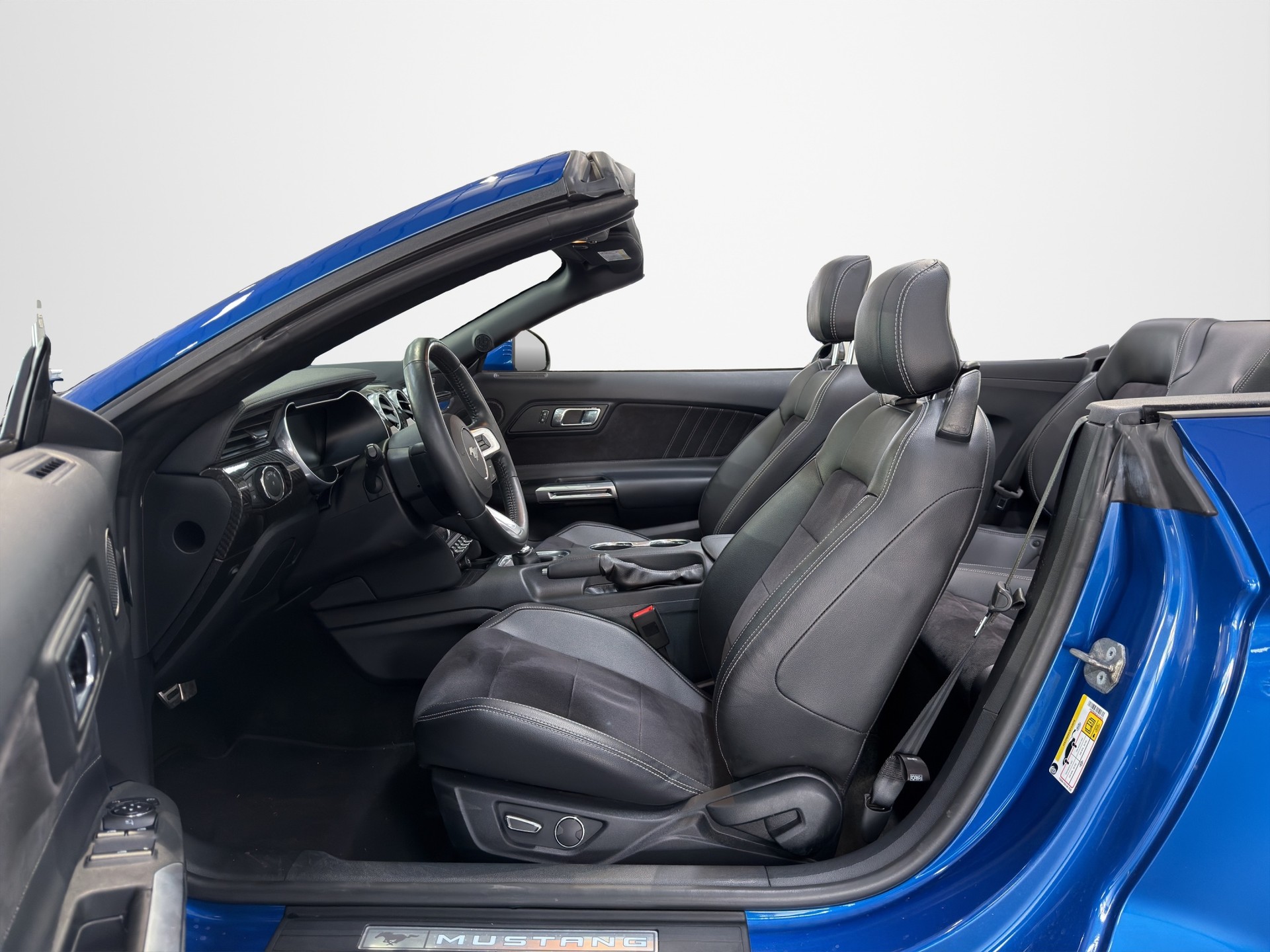 FORD Mustang Convertible 2.3-image-8