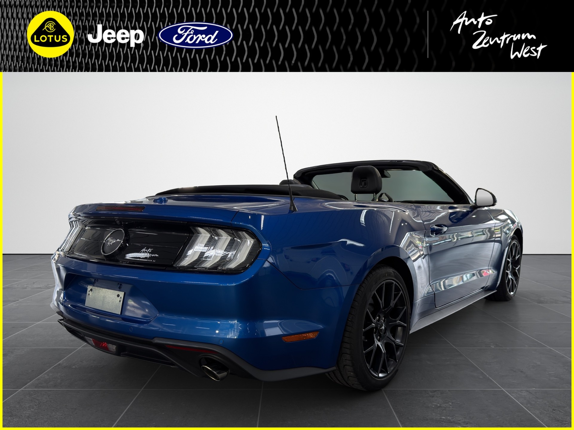 FORD Mustang Convertible 2.3-image-4