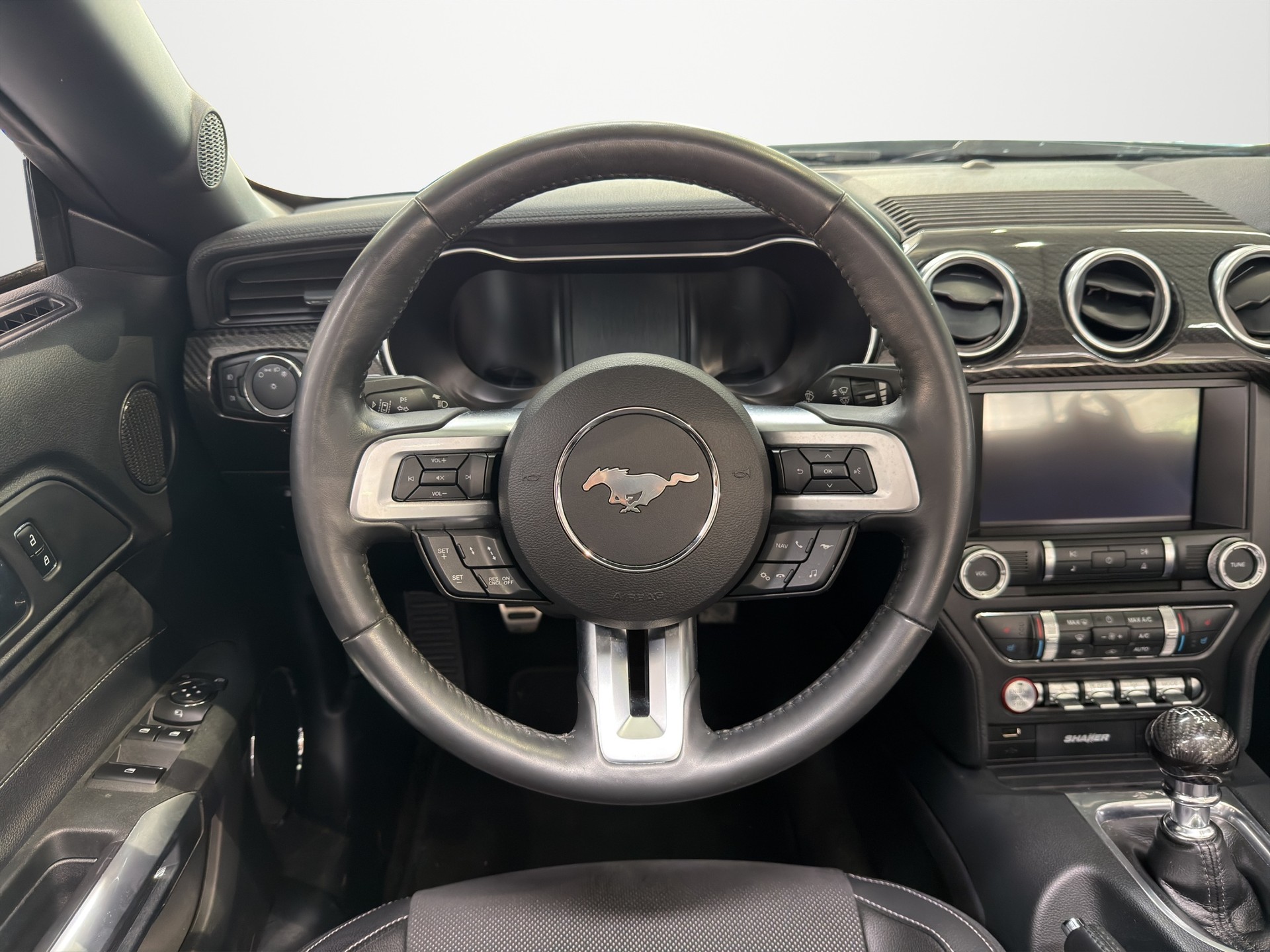 FORD Mustang Convertible 2.3-image-9