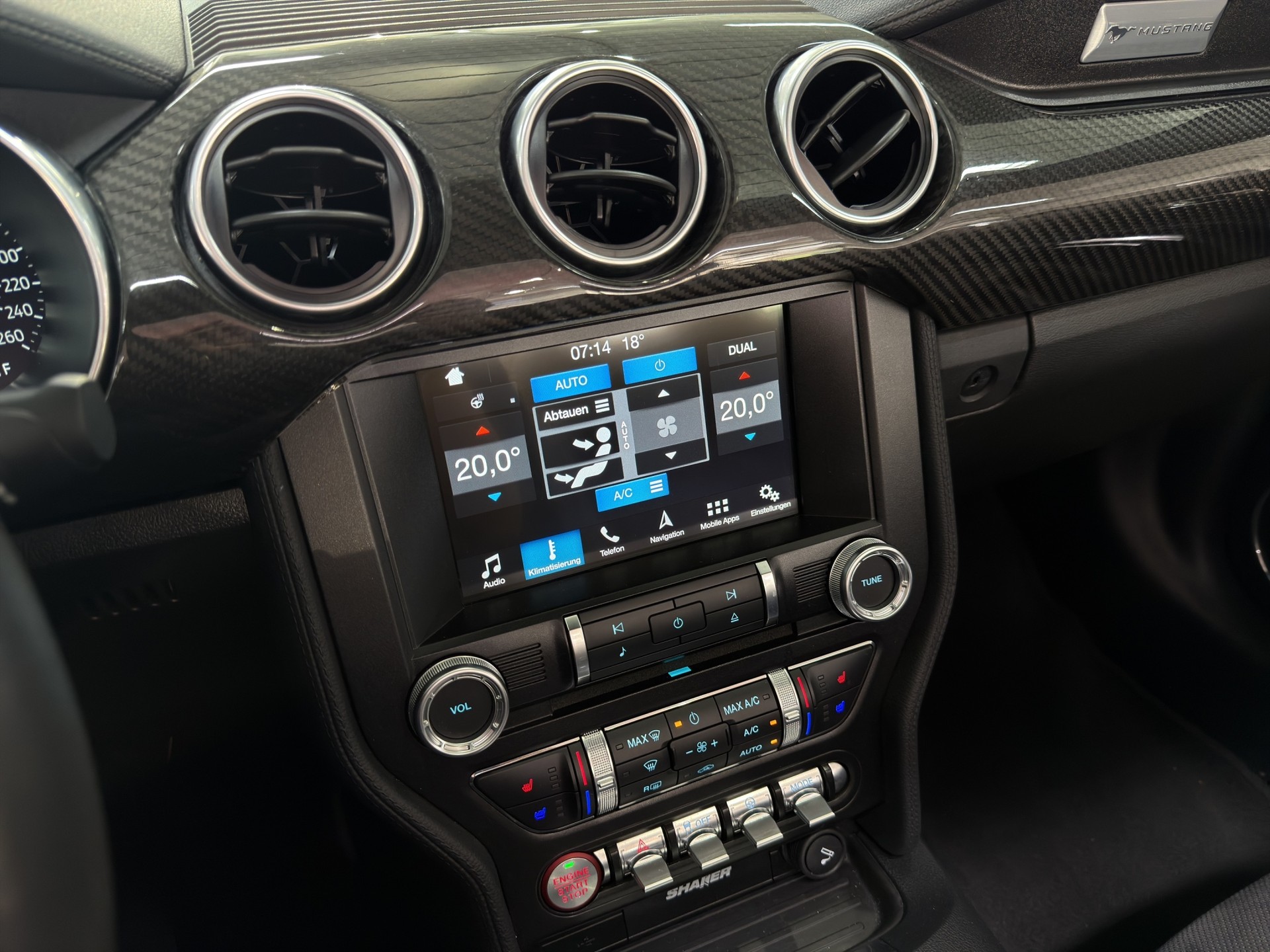 FORD Mustang Convertible 2.3-image-14