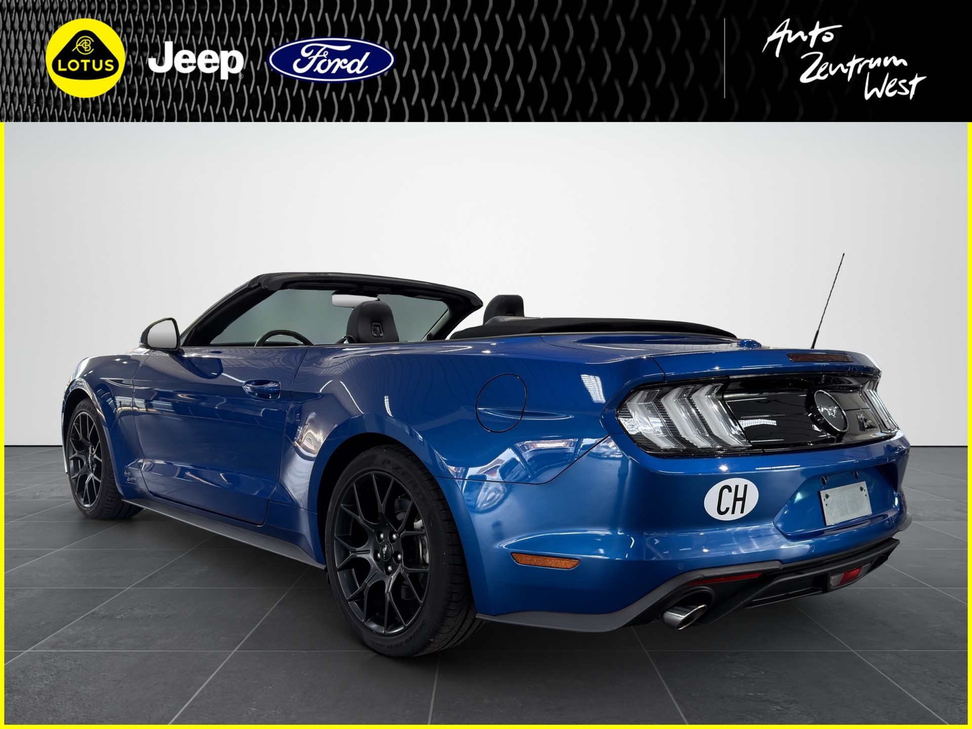 FORD Mustang Convertible 2.3-showroom-element-2