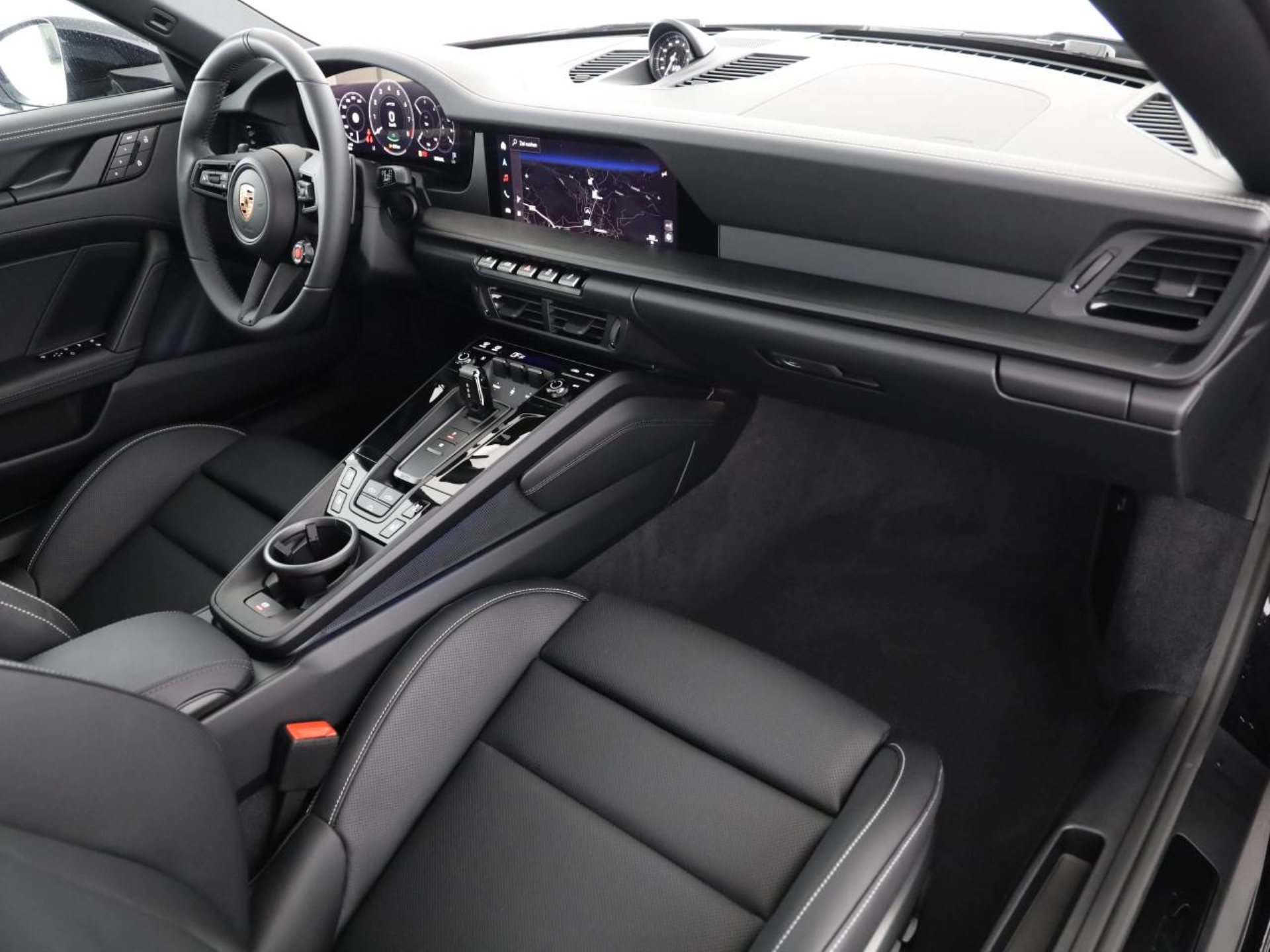 PORSCHE 911 Carrera GTS Cabriolet-image-11