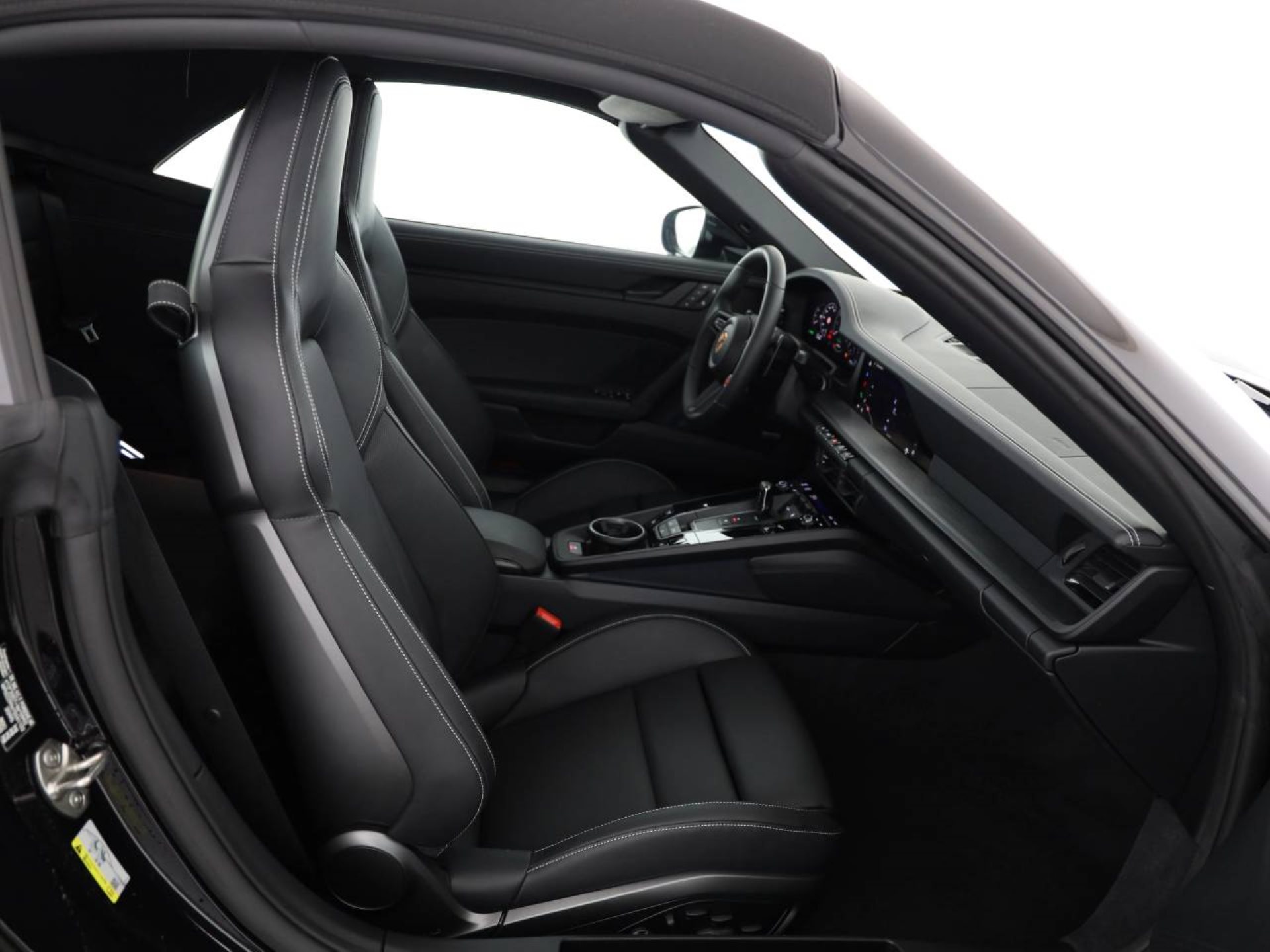 PORSCHE 911 Carrera GTS Cabriolet-image-16