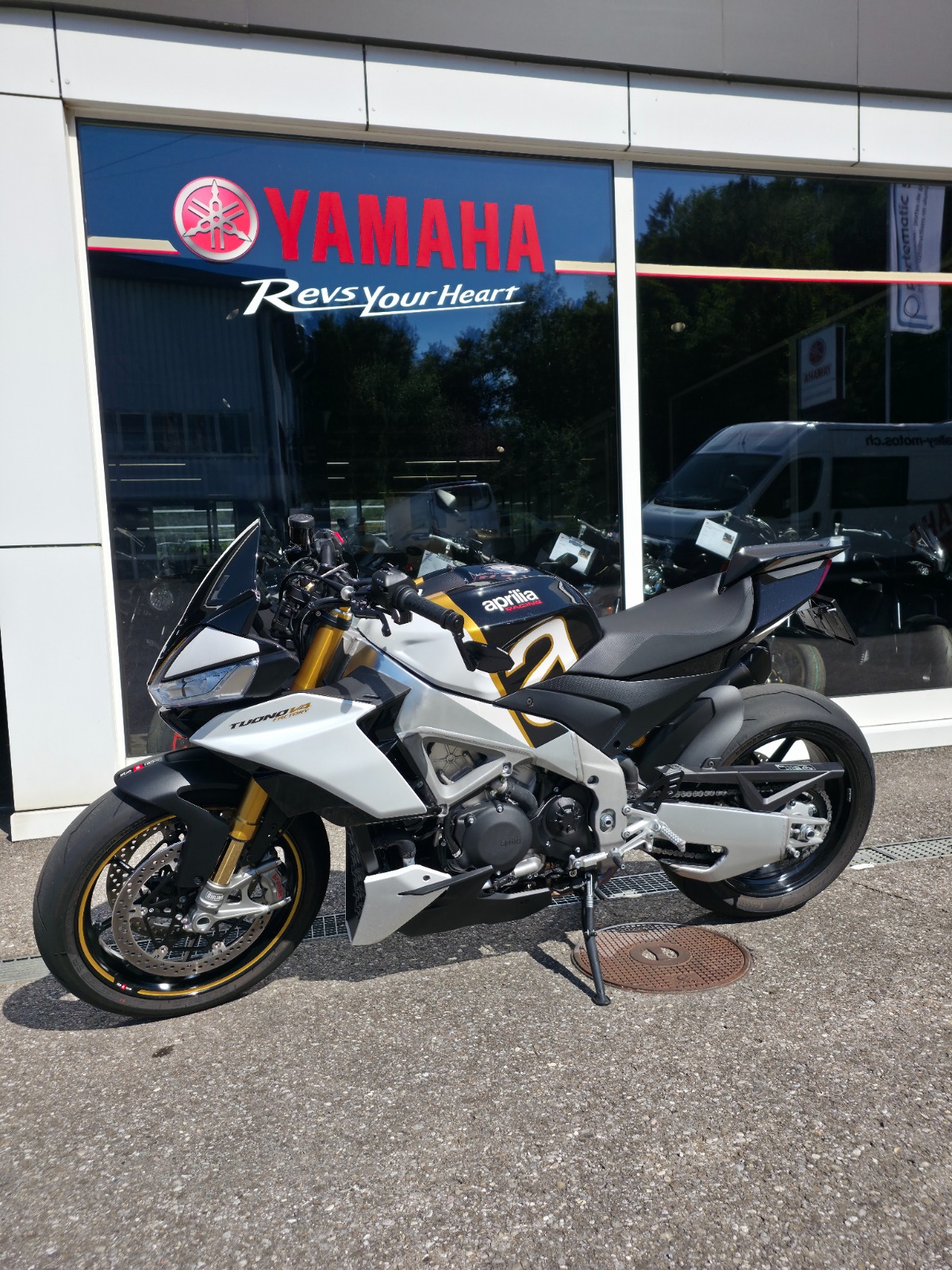 APRILIA Tuono V4 1100 Factory Ultra Gold Edition / DEPOT-VENTE-image-0