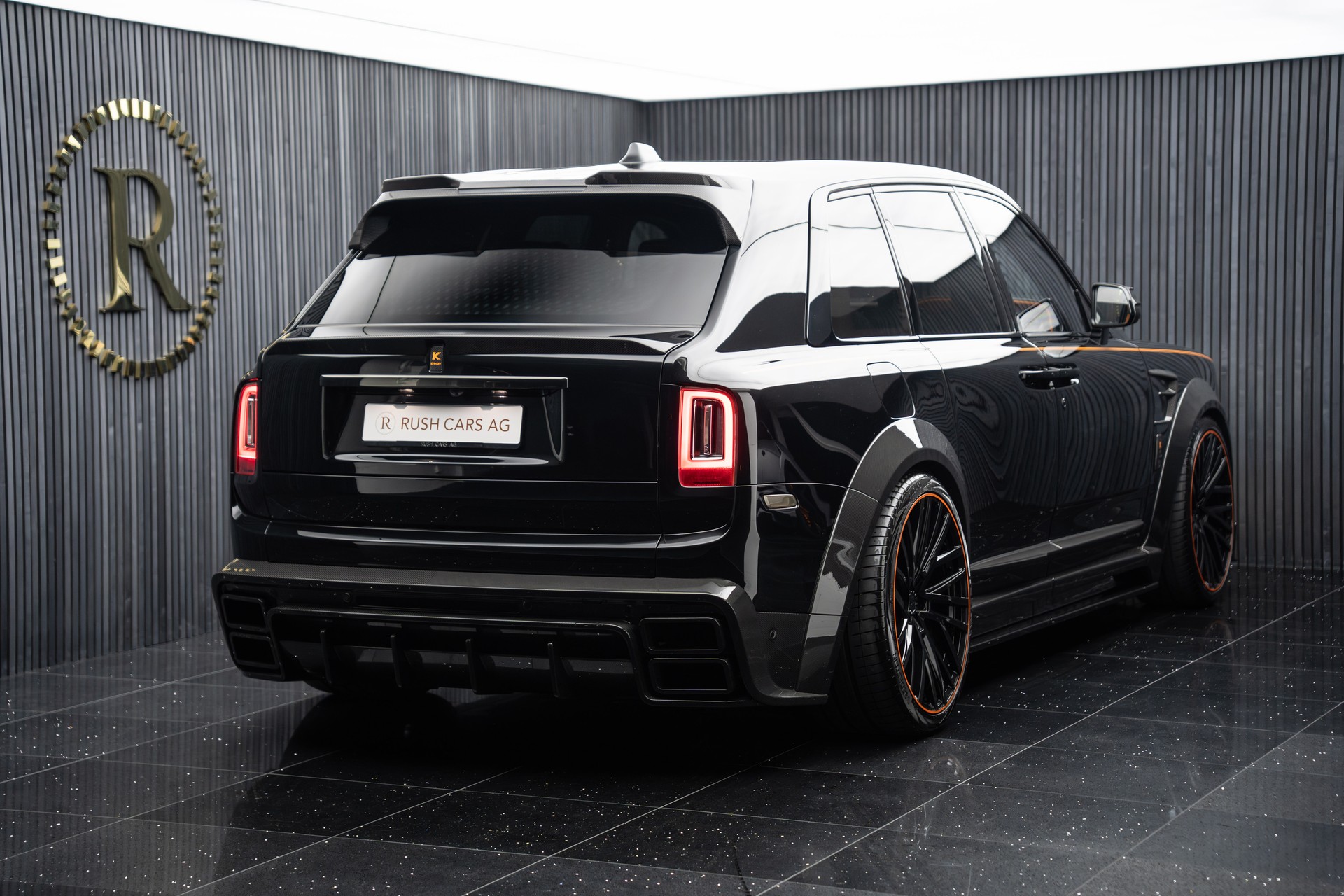 ROLLS-ROYCE Cullinan 6.7 V12 Black Badge KEYVANY-image-4