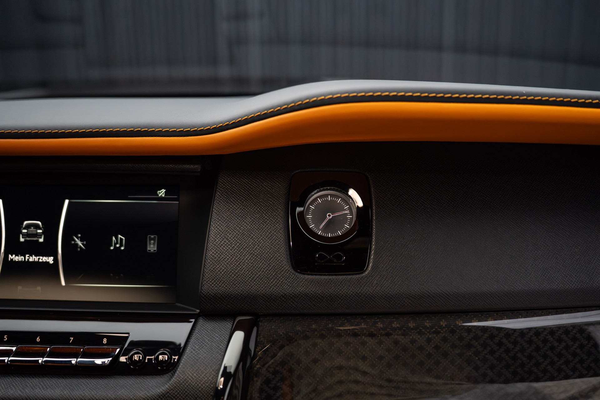 ROLLS-ROYCE Cullinan 6.7 V12 Black Badge KEYVANY-image-10